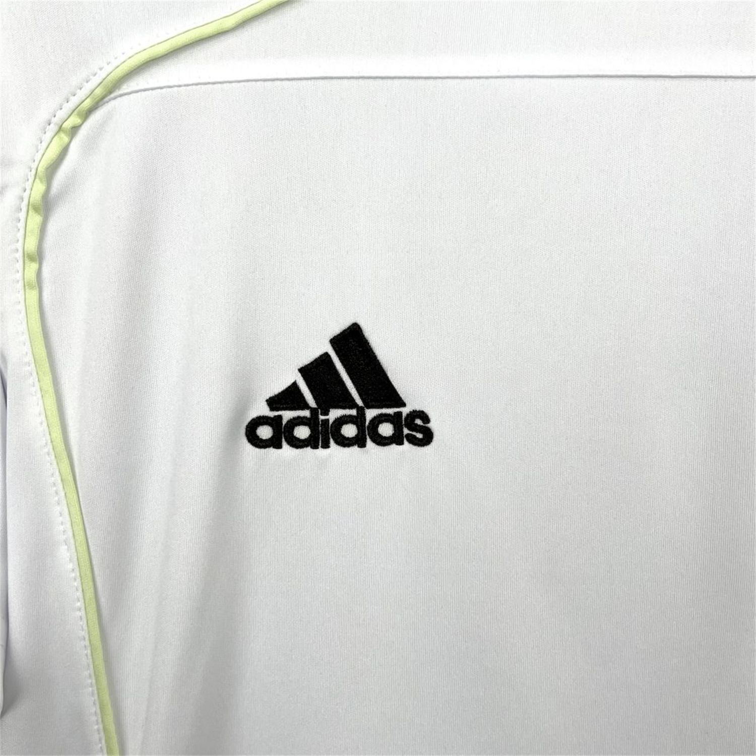 Real Madrid 25-26 Urban Purist Throwback White Jersey - Fans Version - Unitedfutballjersey