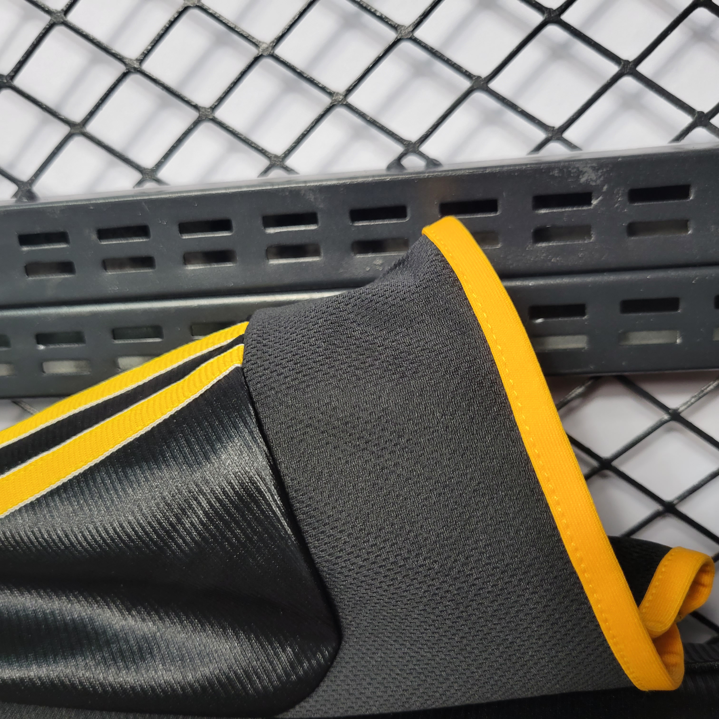 Retro Real Madrid 1999-01 Third Jersey - Unitedfutballjersey