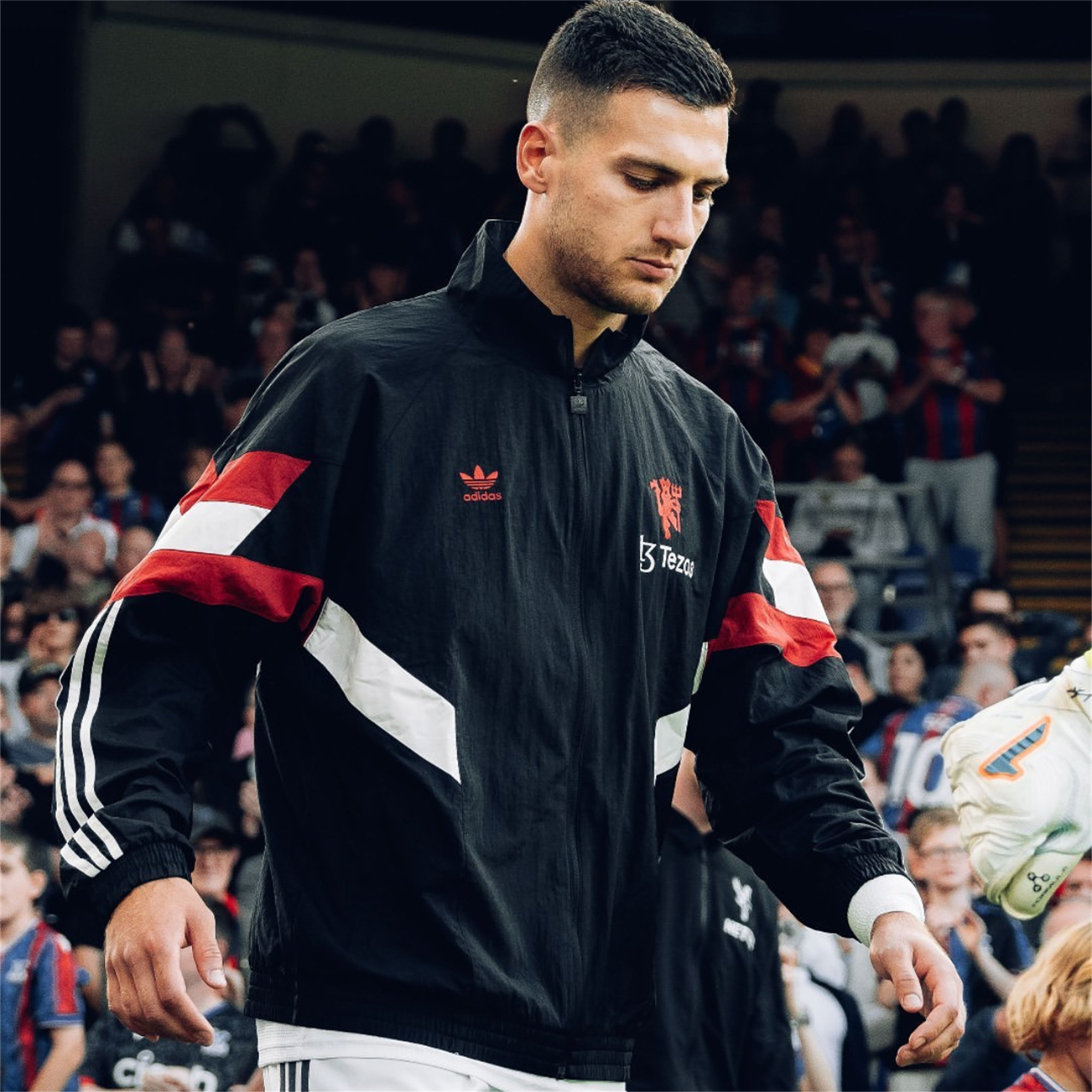 Manchester United 24-25 Black Throwback Windbreaker Suit - Jackets & Pants - Unitedfutballjersey