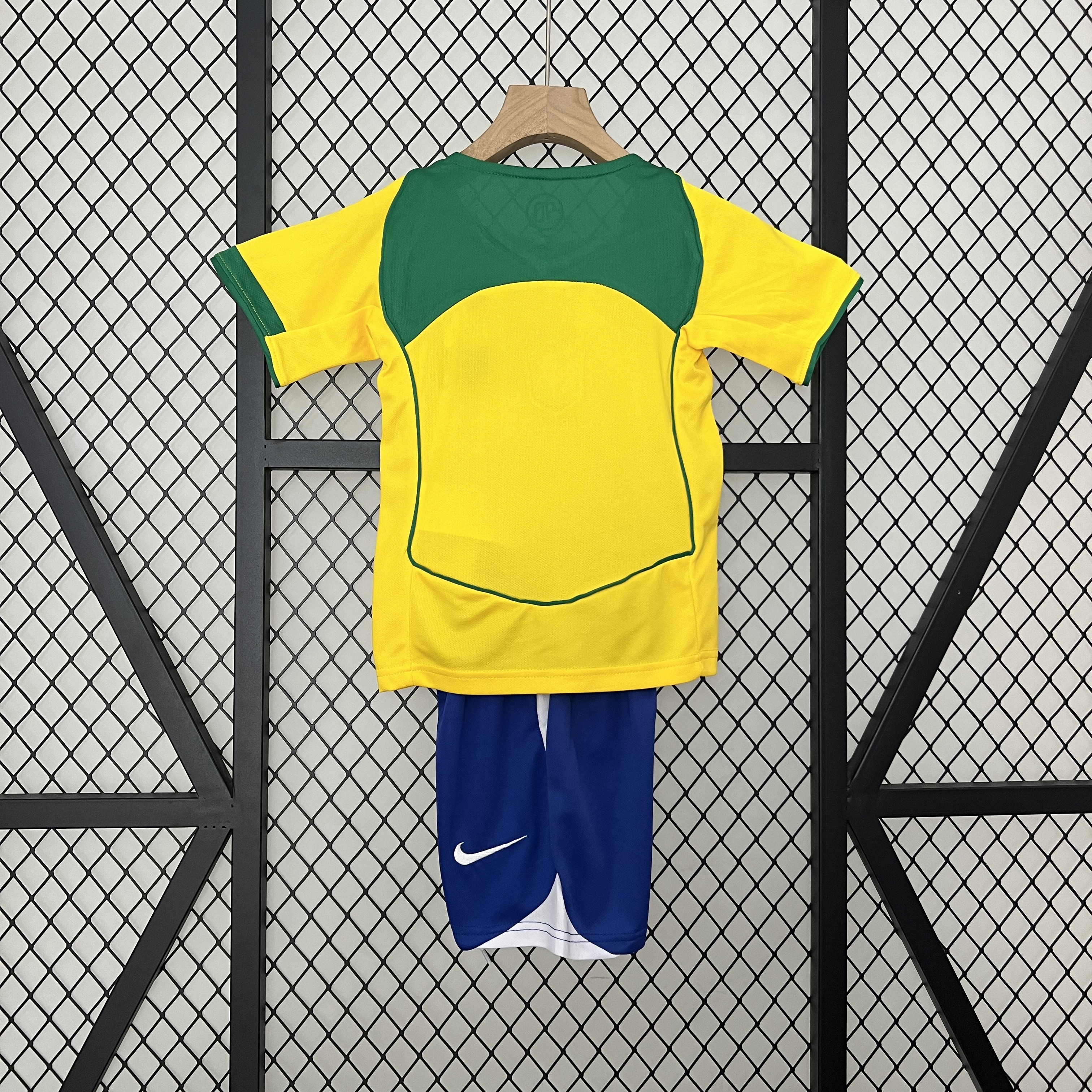 Retro Brazil 2004 Home Stadium Kids Kit - Unitedfutballjersey