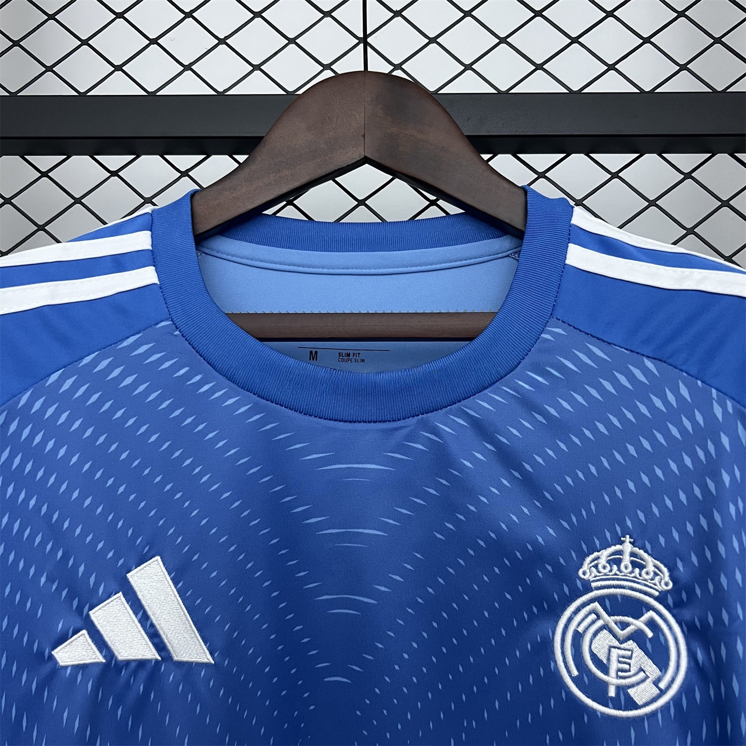 Real Madrid 25-26 Blue Goalkeeper Jersey - Fans Version - Unitedfutballjersey