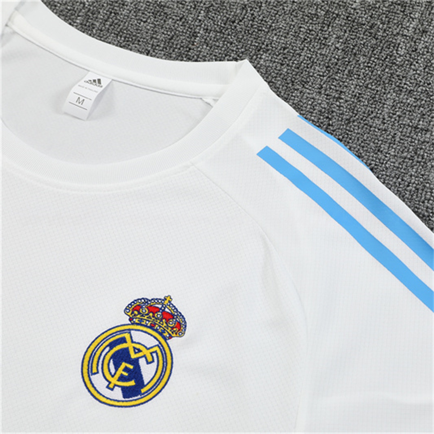 Real Madrid 25-26 Short-Sleeve Training Set - White Top and Sky Blue Shorts - Unitedfutballjersey