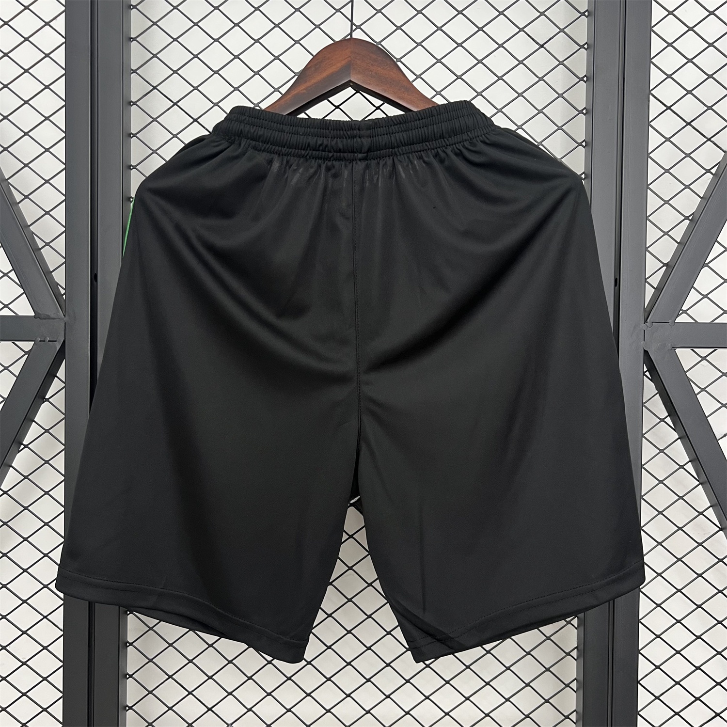 Real Betis 25-26 Home Shorts - Fans Version - Unitedfutballjersey