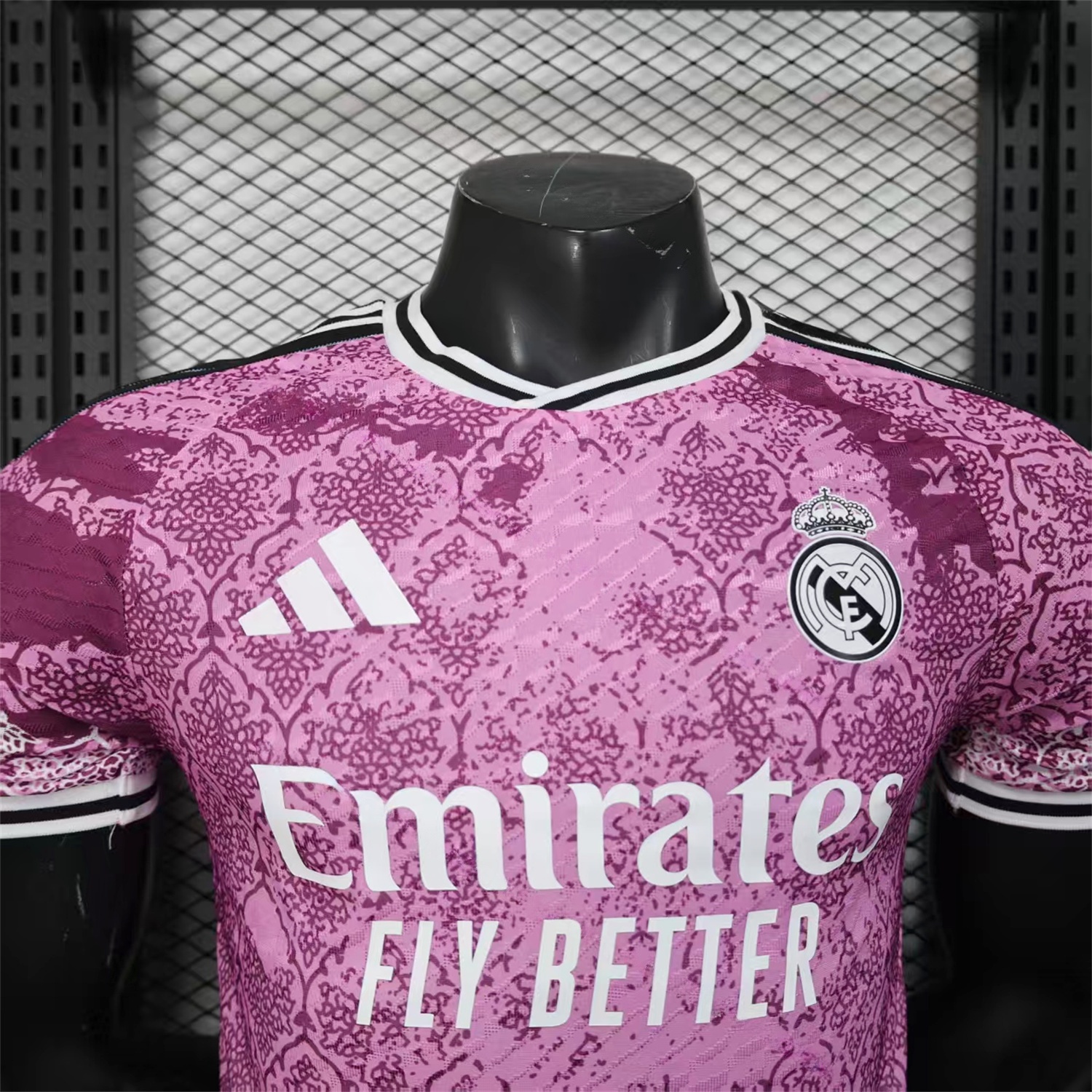 Real Madrid 25-26 Pink With Purple Texture Special Jersey - Player Version - Unitedfutballjersey