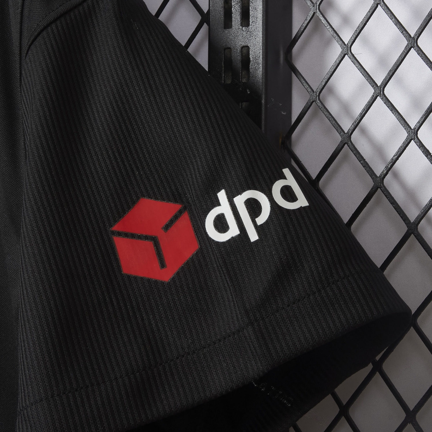 Retro Frankfurt 2021-22 Home Black Jersey - Unitedfutballjersey