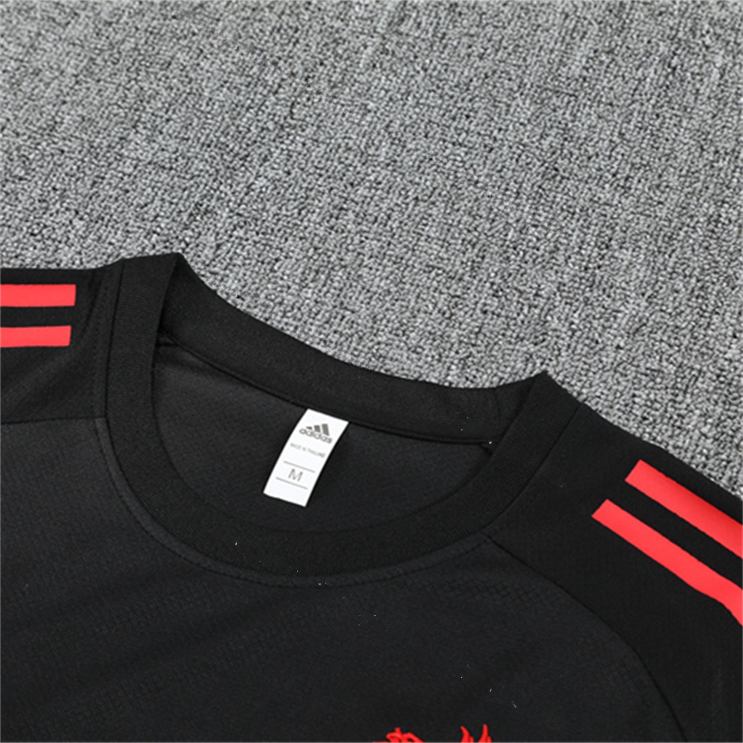 Liver.pool 25-26 Kids Short-Sleeve Training Set - Black Top & Black Shorts - Unitedfutballjersey