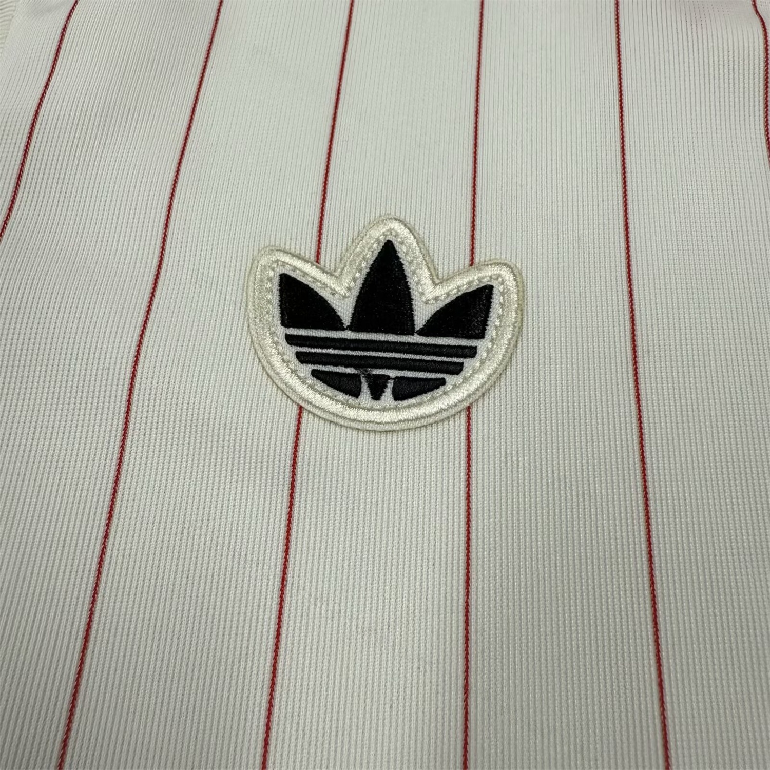 Benfica 25-26 Icon Range Travel White Special Edition Kids Kit - Unitedfutballjersey