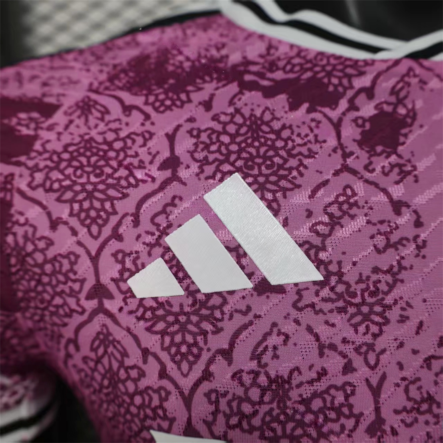 Real Madrid 25-26 Pink With Purple Texture Special Jersey - Player Version - Unitedfutballjersey