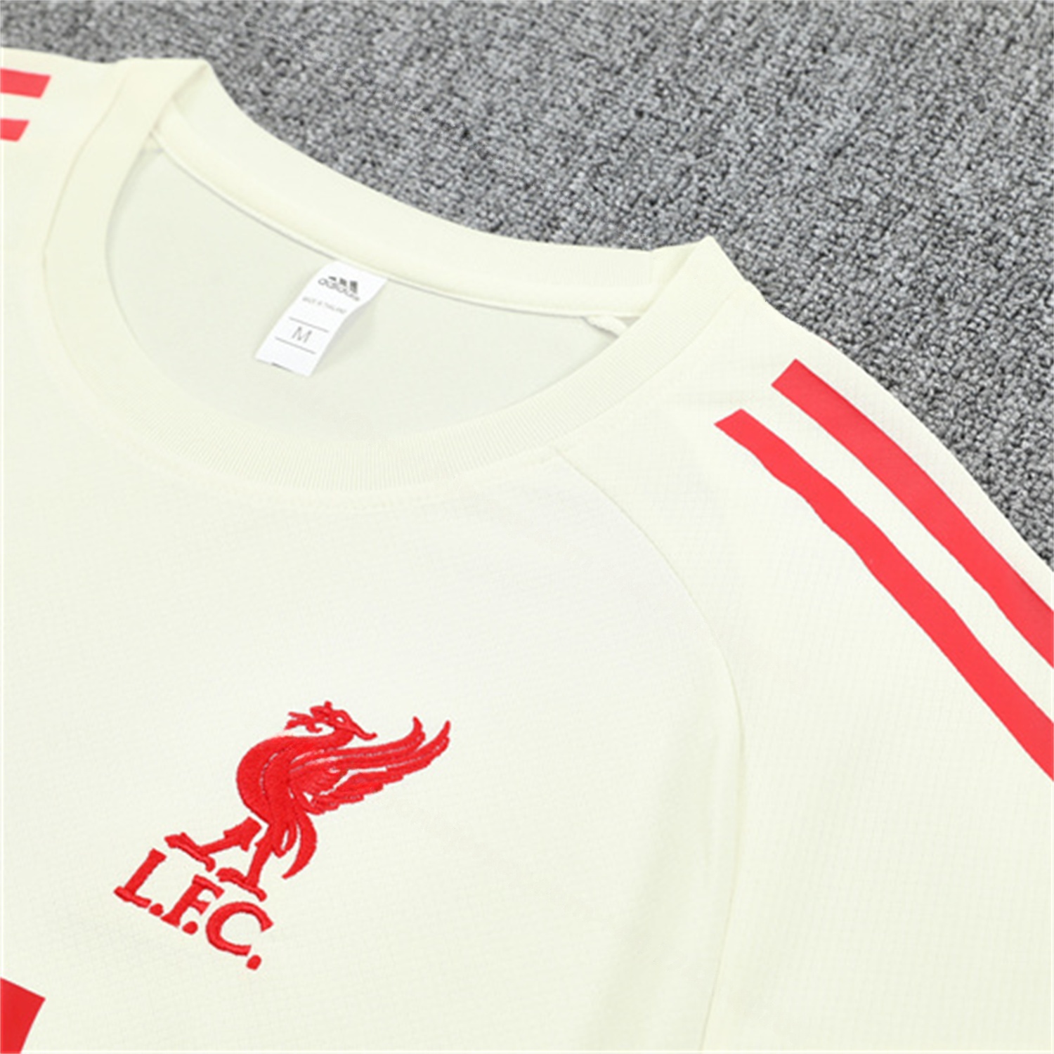 Liver.pool 25-26 Kids Short-Sleeve Training Set Off White Top & Black Shorts - Unitedfutballjersey