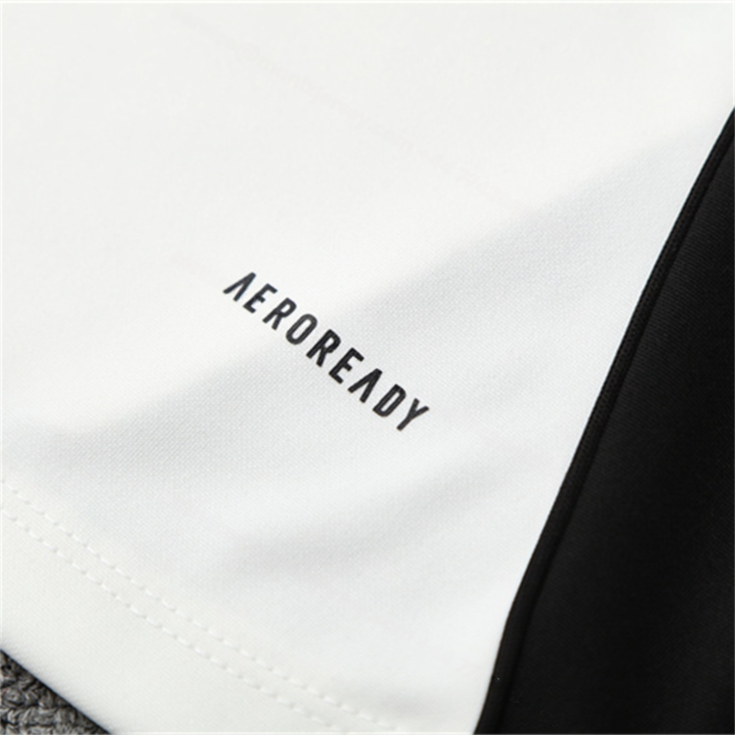 Liver.pool 25-26 Long Sleeve Training Set - White Top & Black Pants - Unitedfutballjersey