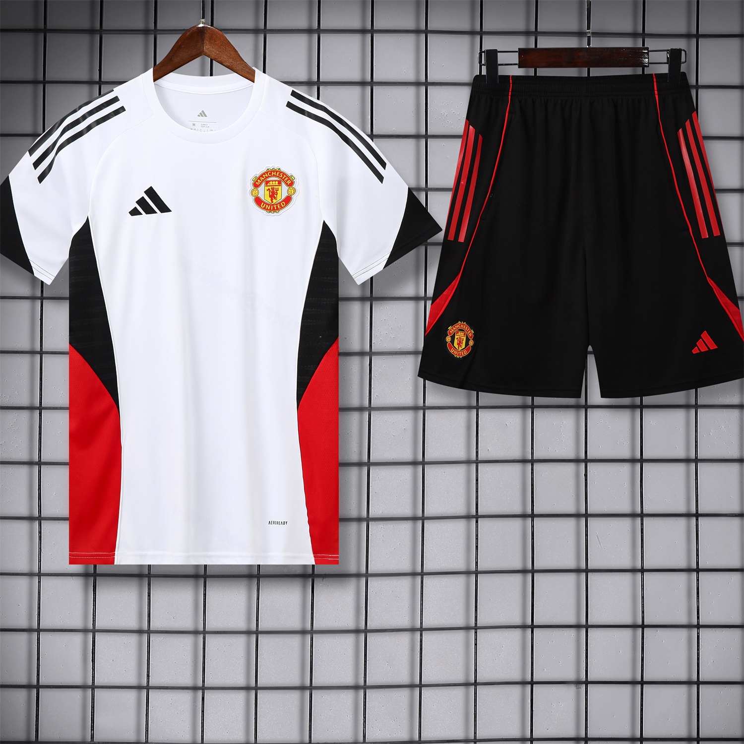Manchester United 25-26 Short-Sleeve Training Set - Red Black Blocks White Top & Black Shorts - Unitedfutballjersey
