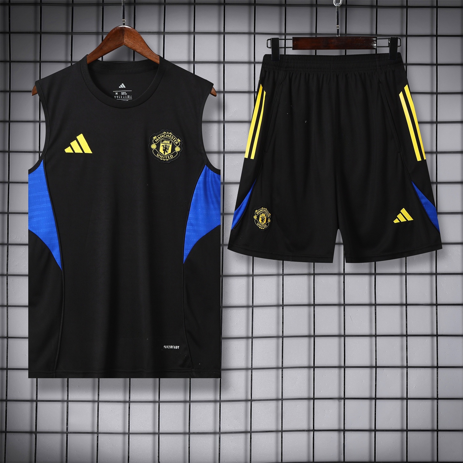 Manchester United 25-26 Vest Training Set - Black And Light Grey Vest & Black Shorts - Unitedfutballjersey