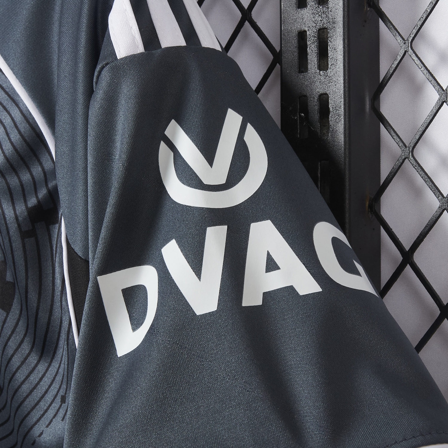 Frankfurt 25-26 Third Jersey - Fans Version - Unitedfutballjersey