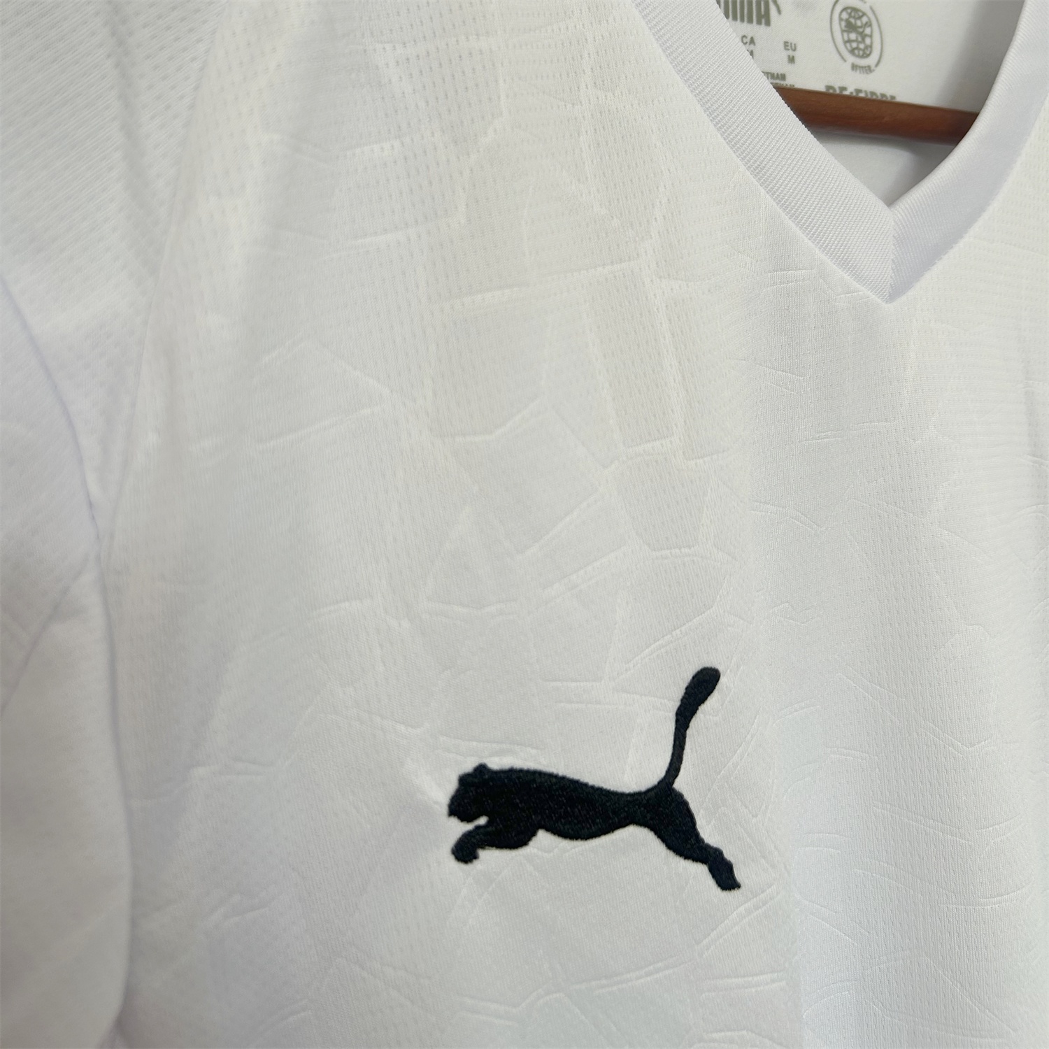 Valencia 25-26 Home Jersey - Fans Version - Unitedfutballjersey