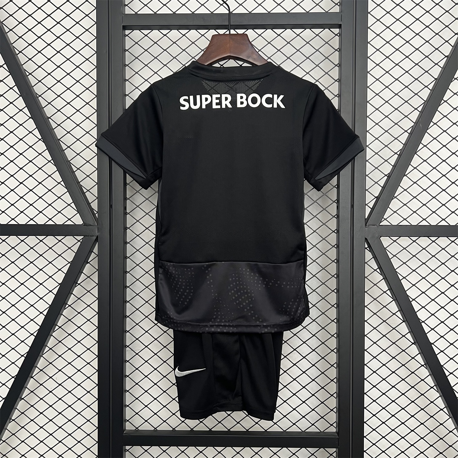 Sporting CP 25-26 Black Special Kids Kit - Unitedfutballjersey