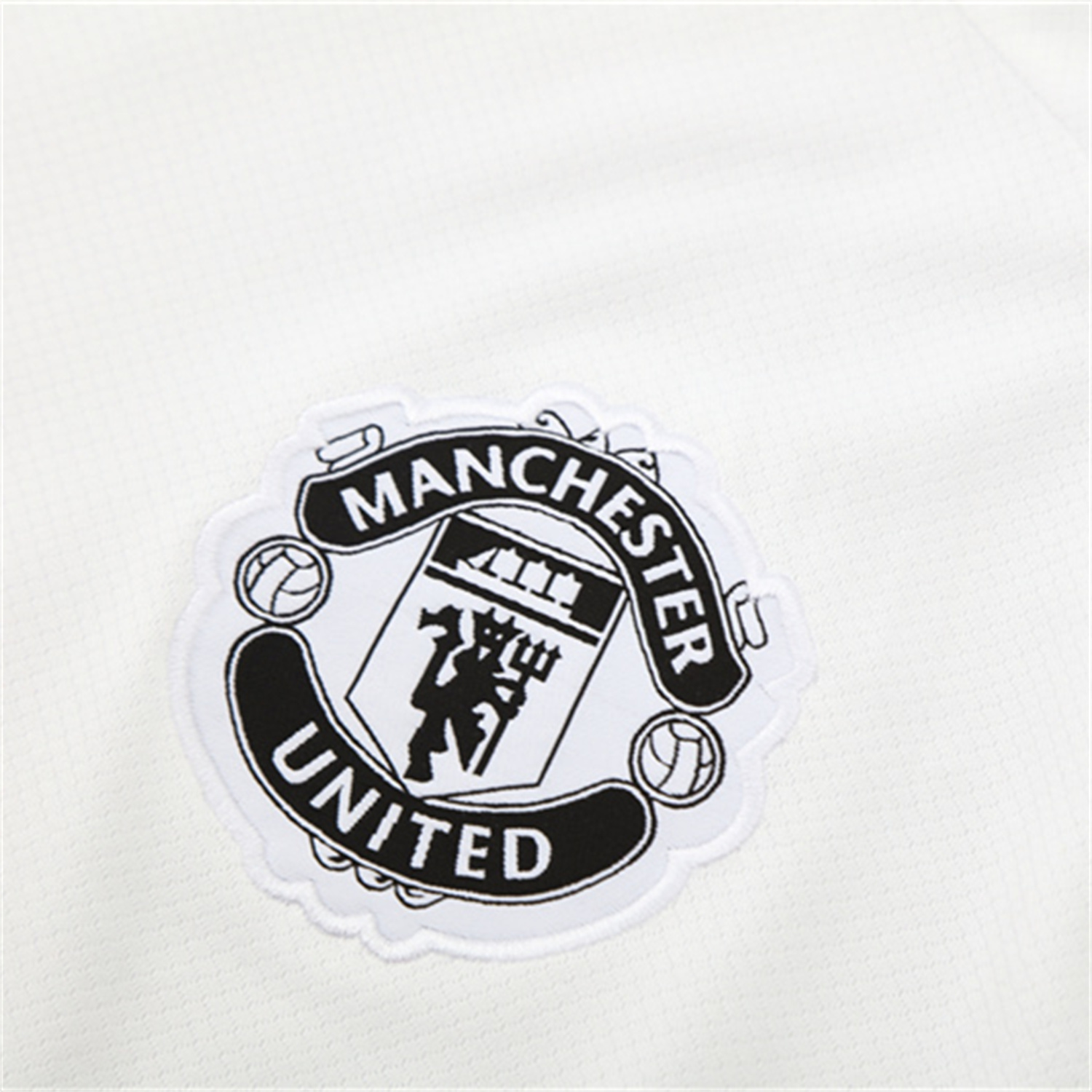 Manchester United 25-26 Kids Short-Sleeve Training Set - White Purple Top & Black Shorts - Unitedfutballjersey