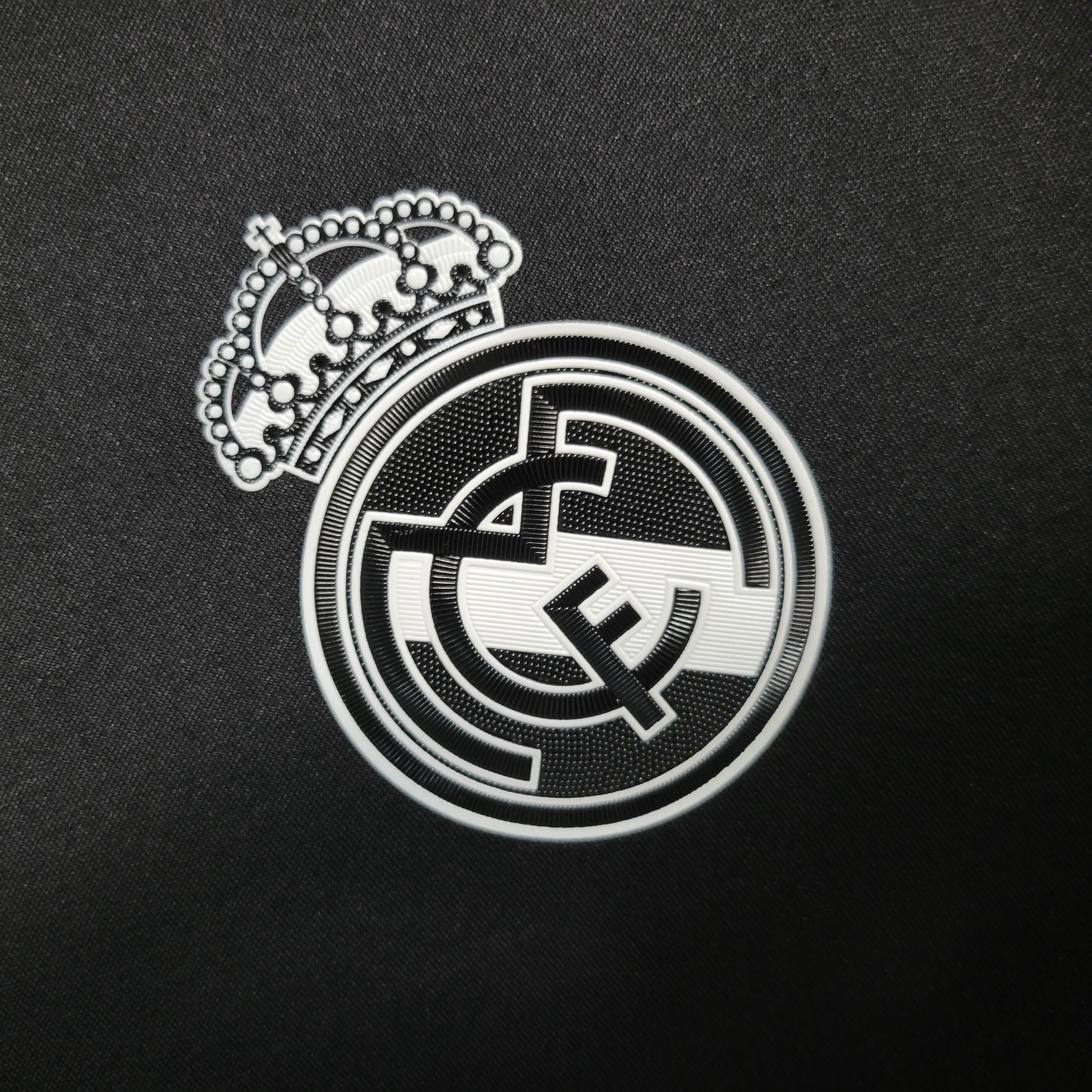 Retro Real Madrid 16-17 Third Long Sleeve Jersey - Unitedfutballjersey