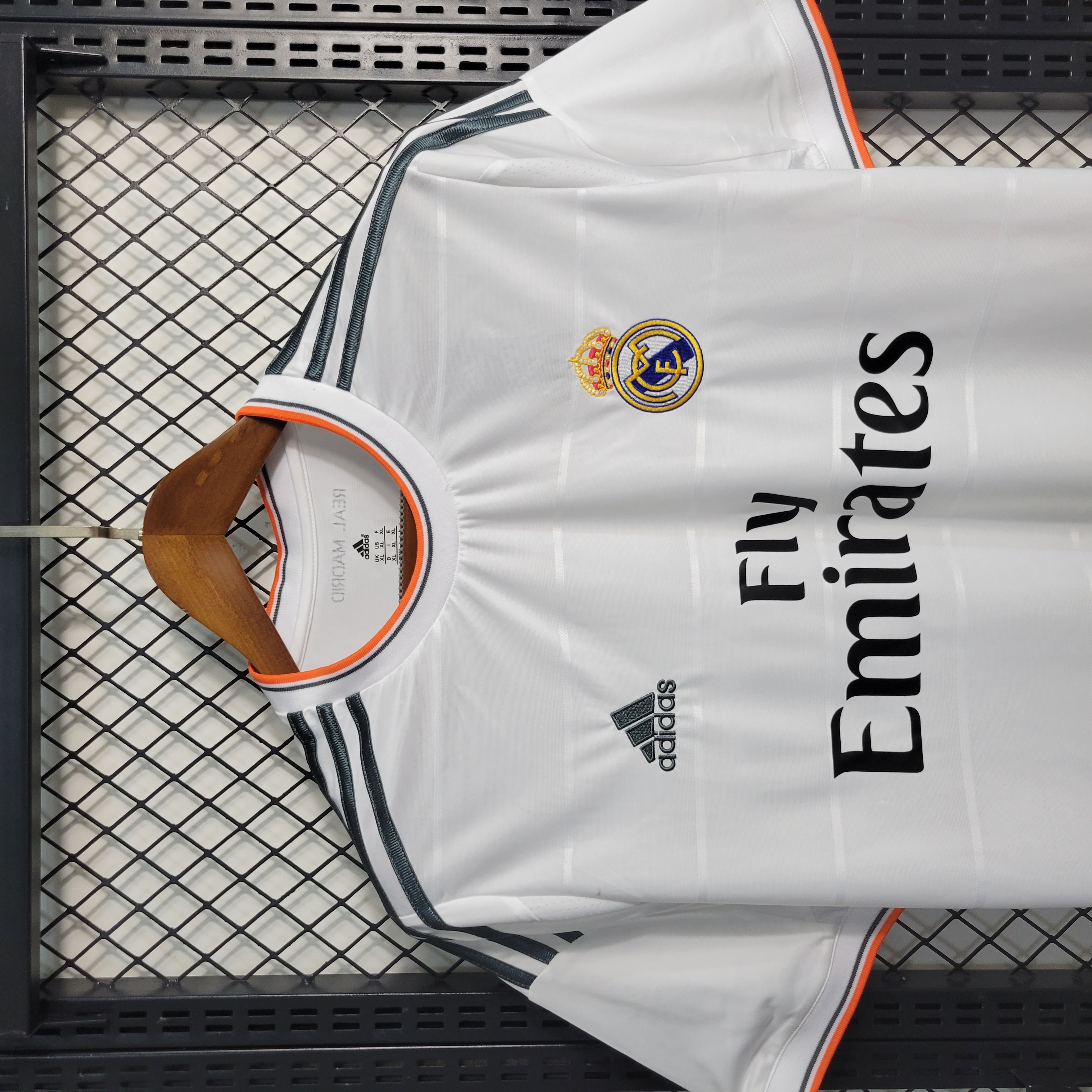 Retro Real Madrid 13-14 Home Stadium Jersey - Unitedfutballjersey