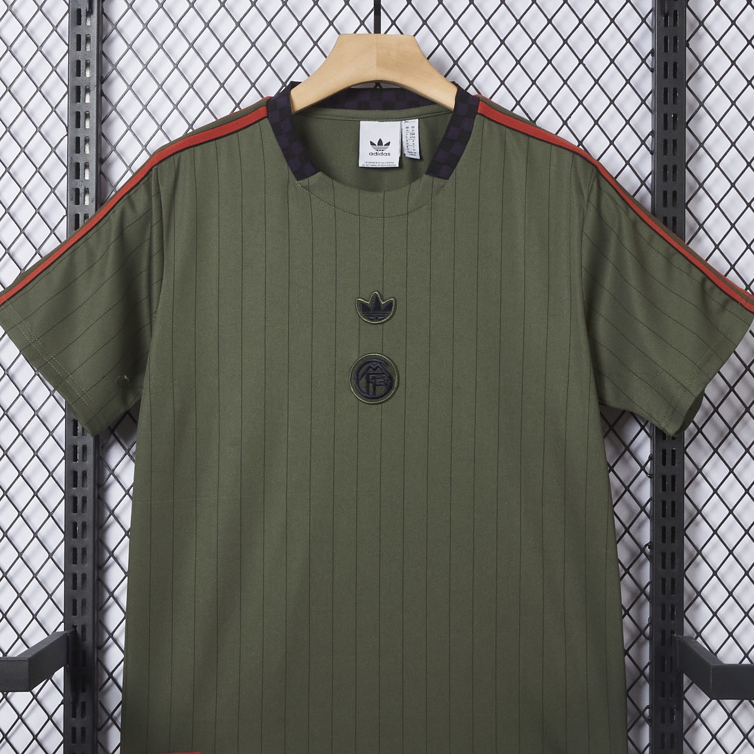 Bayern Munich 25-26 Trefoil Green Travel Jersey - Player Version - Unitedfutballjersey