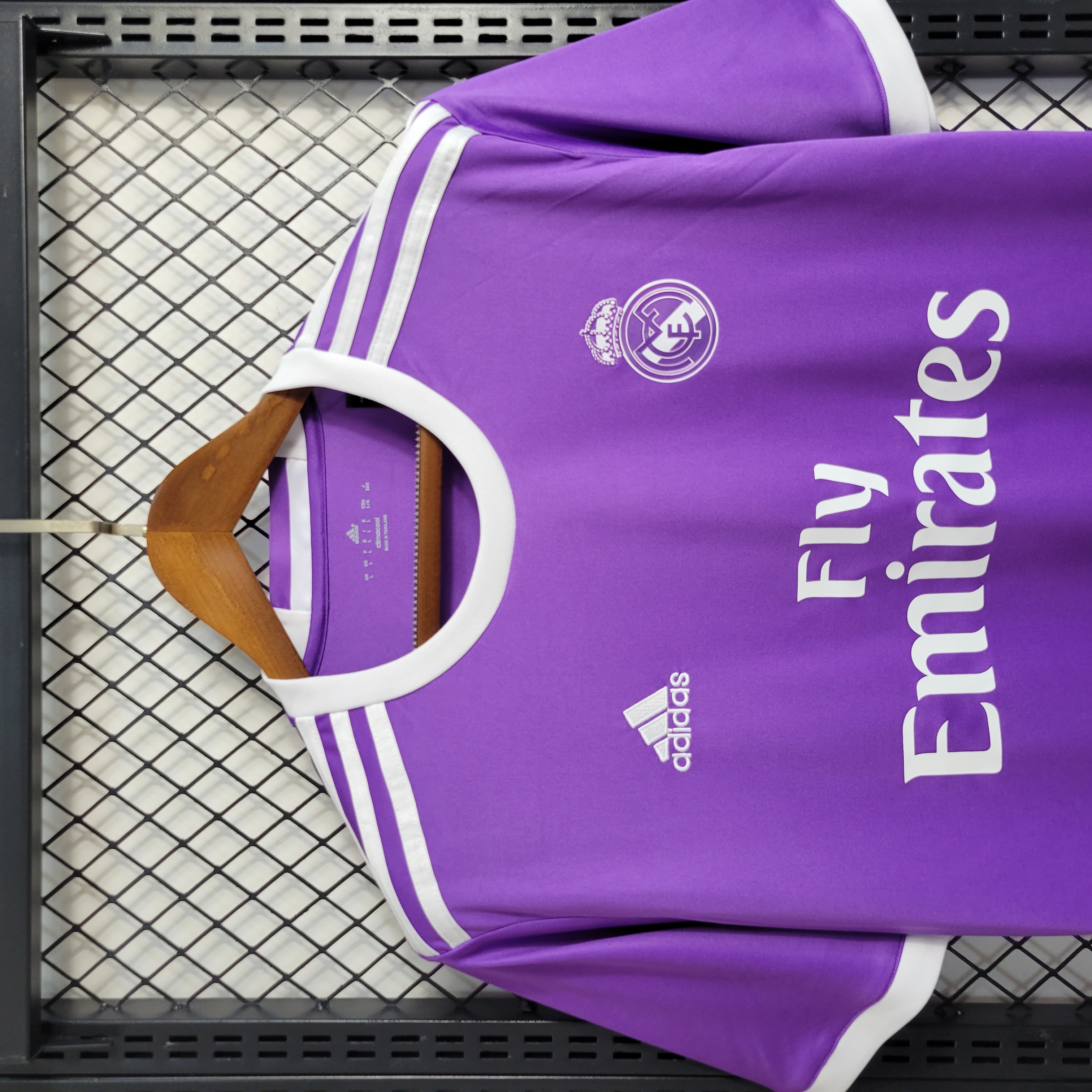 Retro Real Madrid 16-17 Away Jersey - Champions League Final Version - Unitedfutballjersey