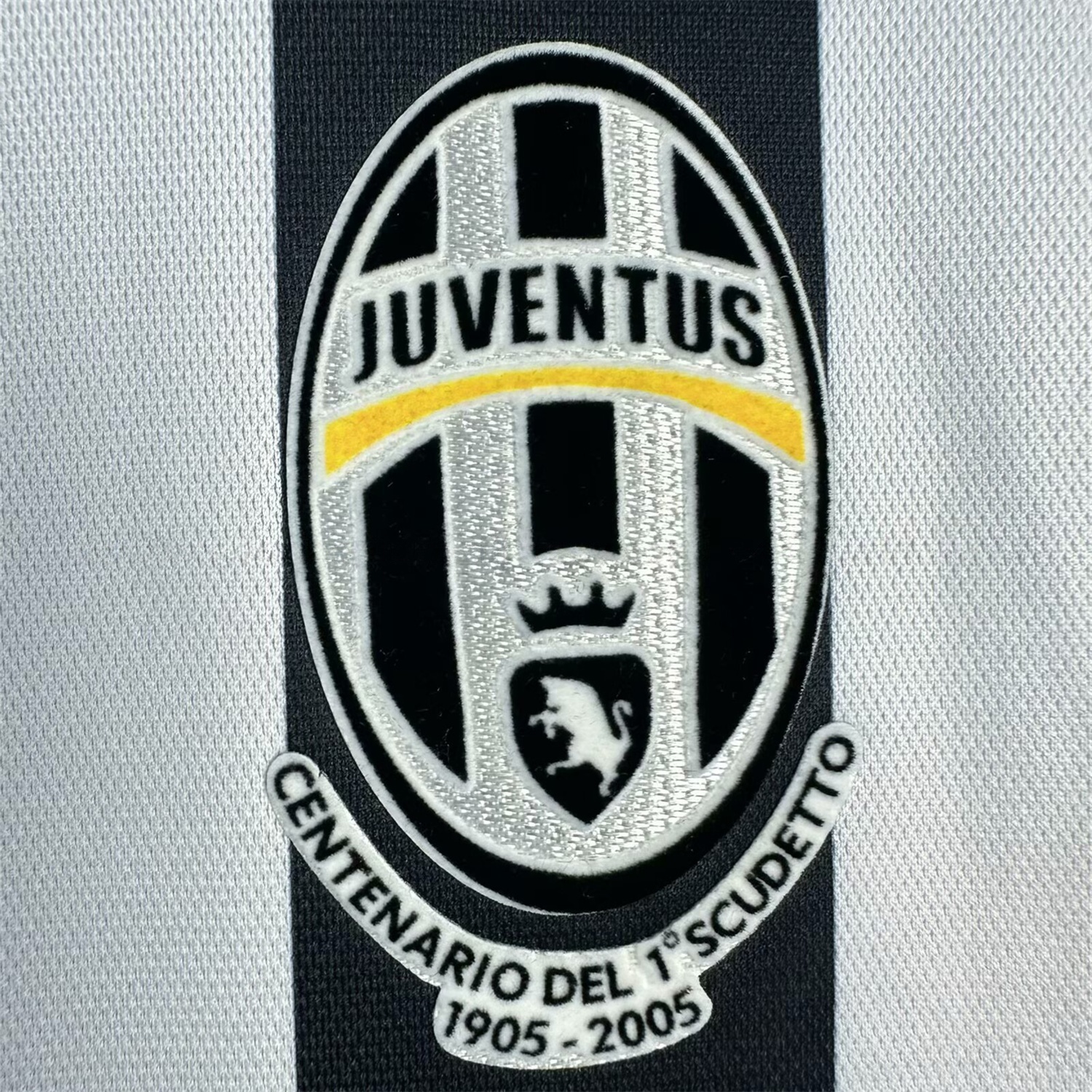 Retro Juventus 2005-06 Home Jersey - Unitedfutballjersey