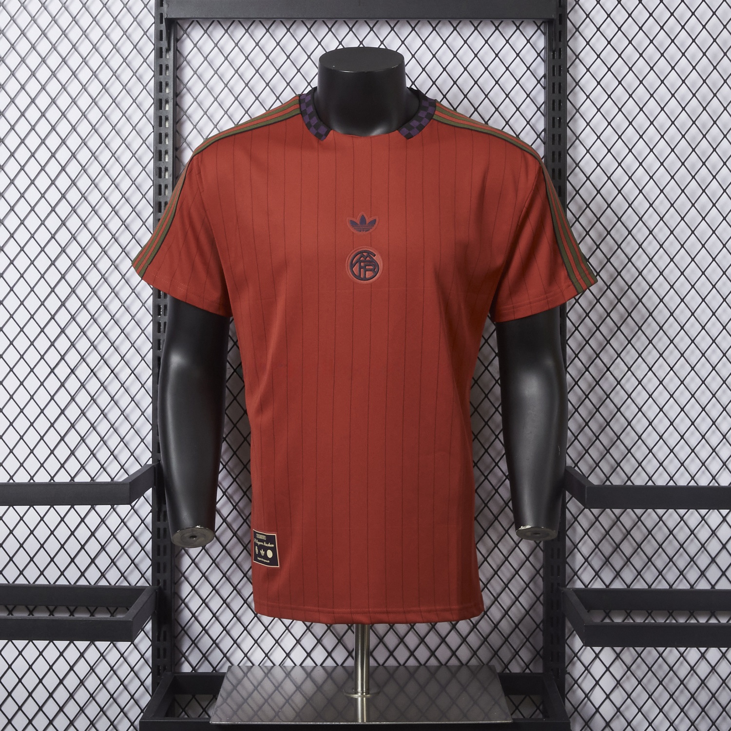 Bayern Munich 25-26 Trefoil Red Travel Jersey - Player Version - Unitedfutballjersey