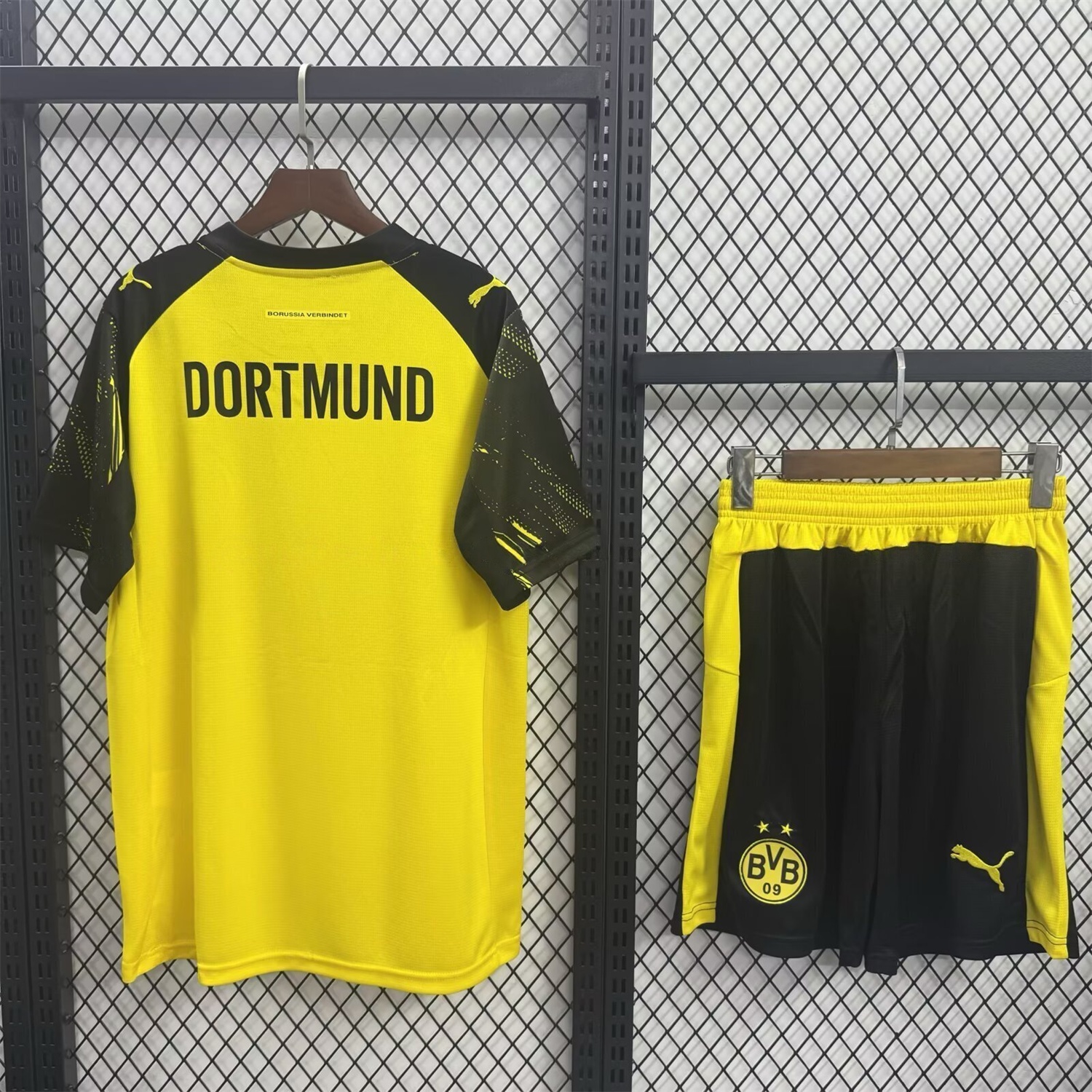 Dortmund 25-26 Home Kids Kit - Unitedfutballjersey