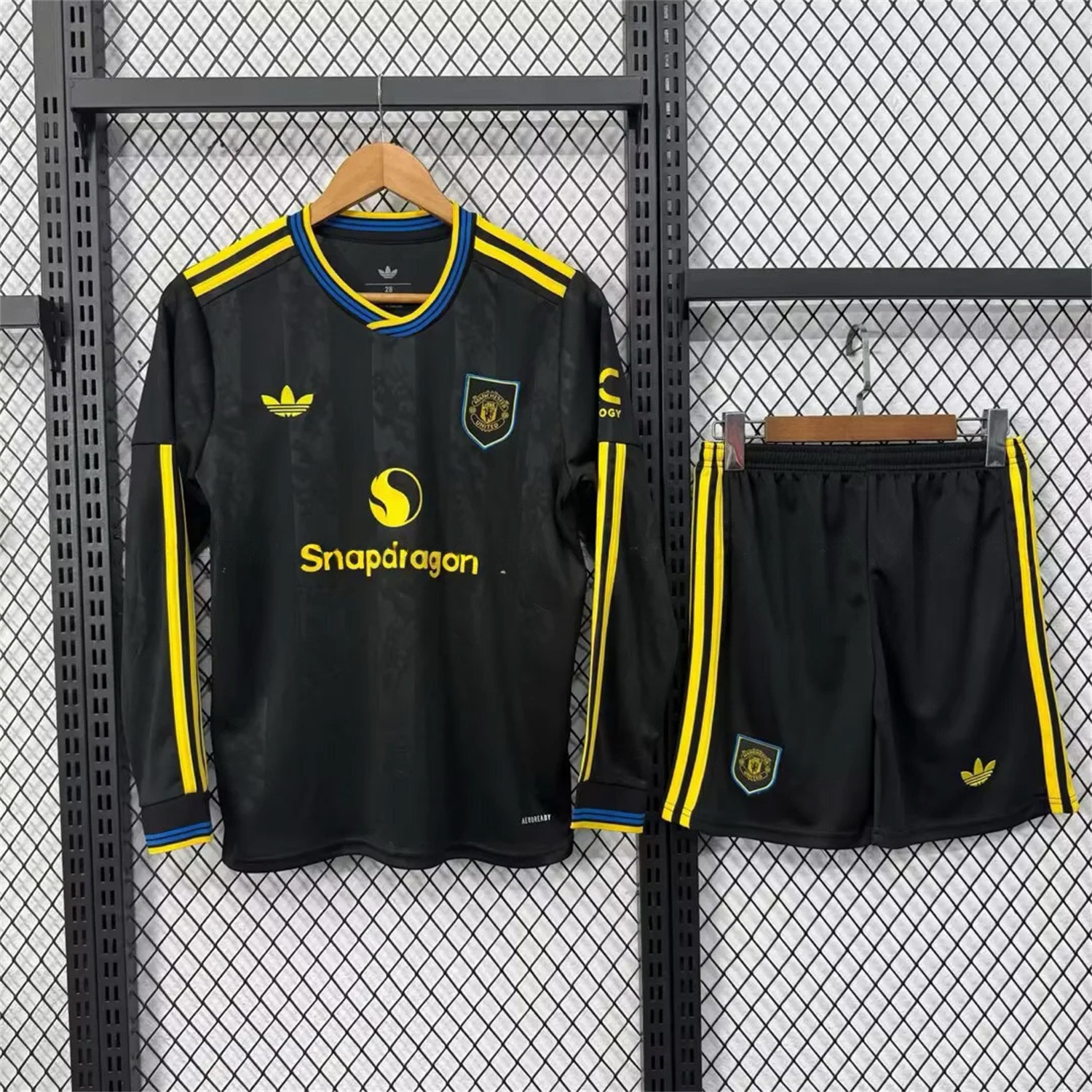 Manchester United 25-26 Third Black Long Sleeves Kids Kit - Unitedfutballjersey