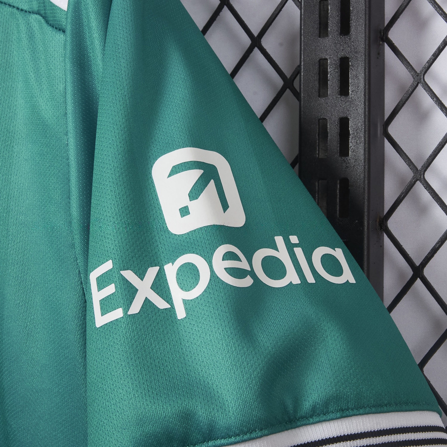 Liver.pool 25-26 Tricolor Shirt - Fans Version - Unitedfutballjersey