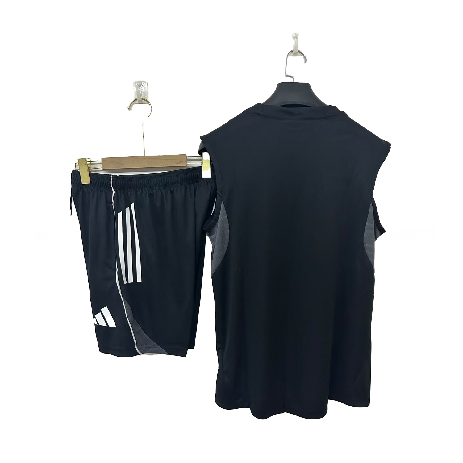 Frankfurt 25-26 Vest Training Set - Black Vest & Black Short - Unitedfutballjersey