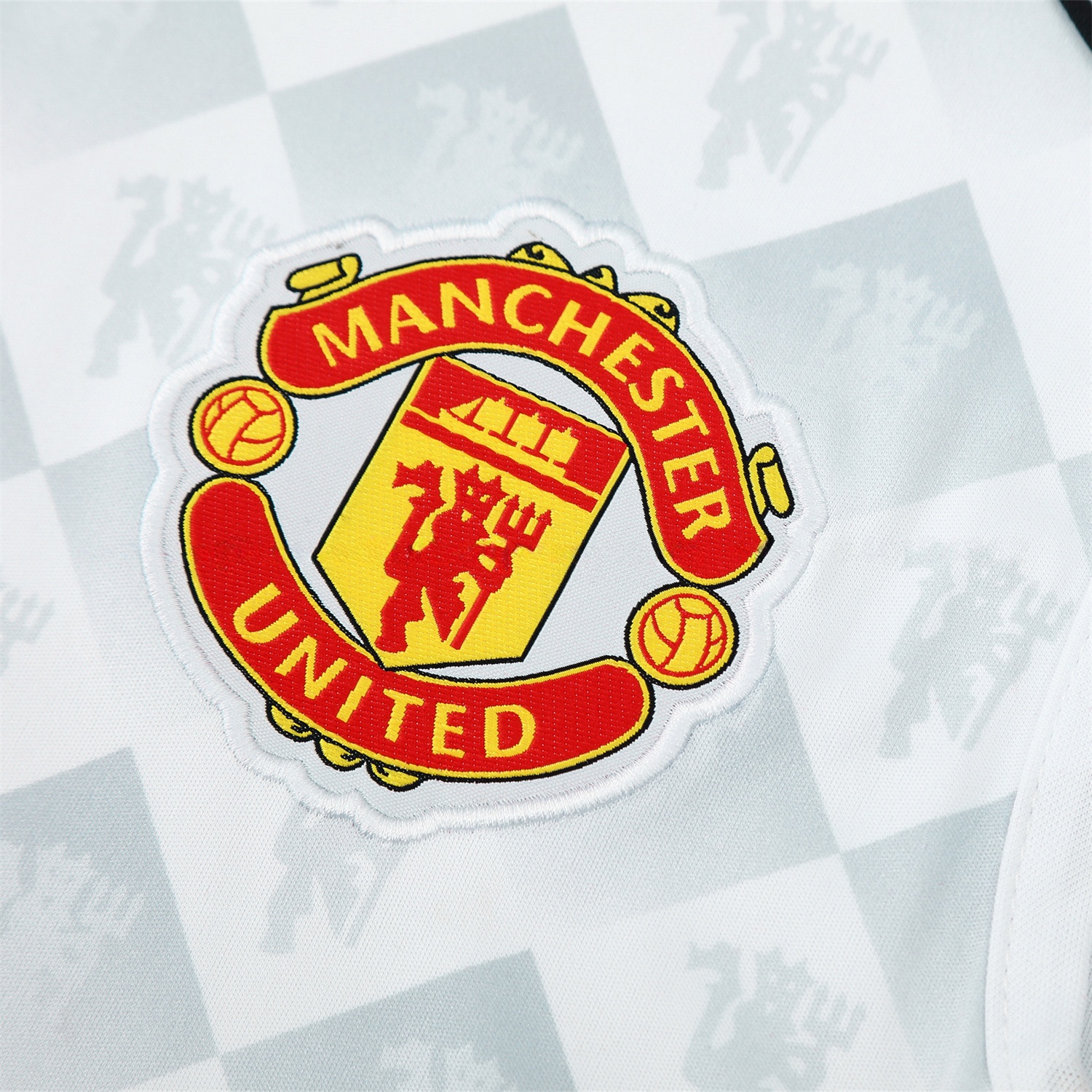 Manchester United 25-26 Vest Training Set - Red Edge White Vest & Black Shorts - Unitedfutballjersey