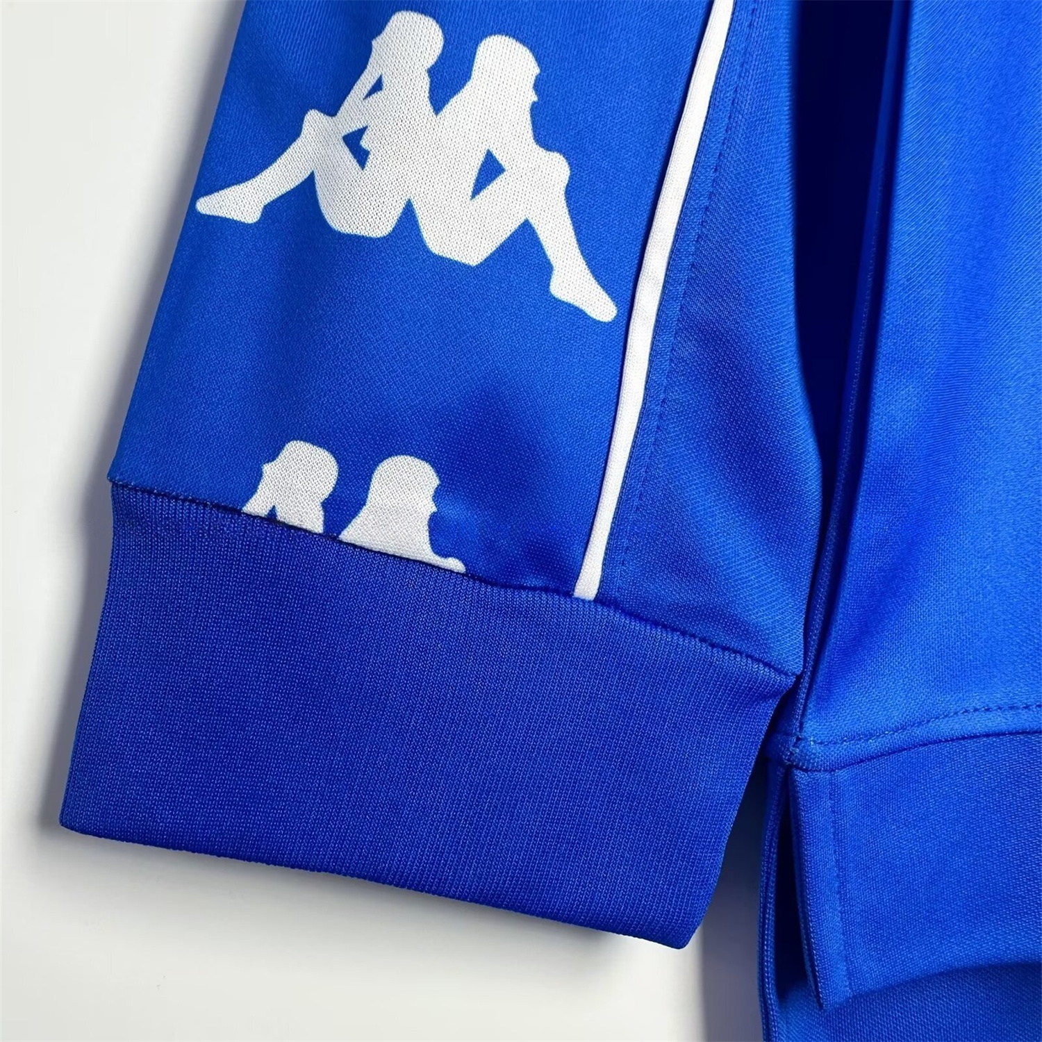 Retro Juventus 1999-00 Away Long Sleeves Jersey - Unitedfutballjersey