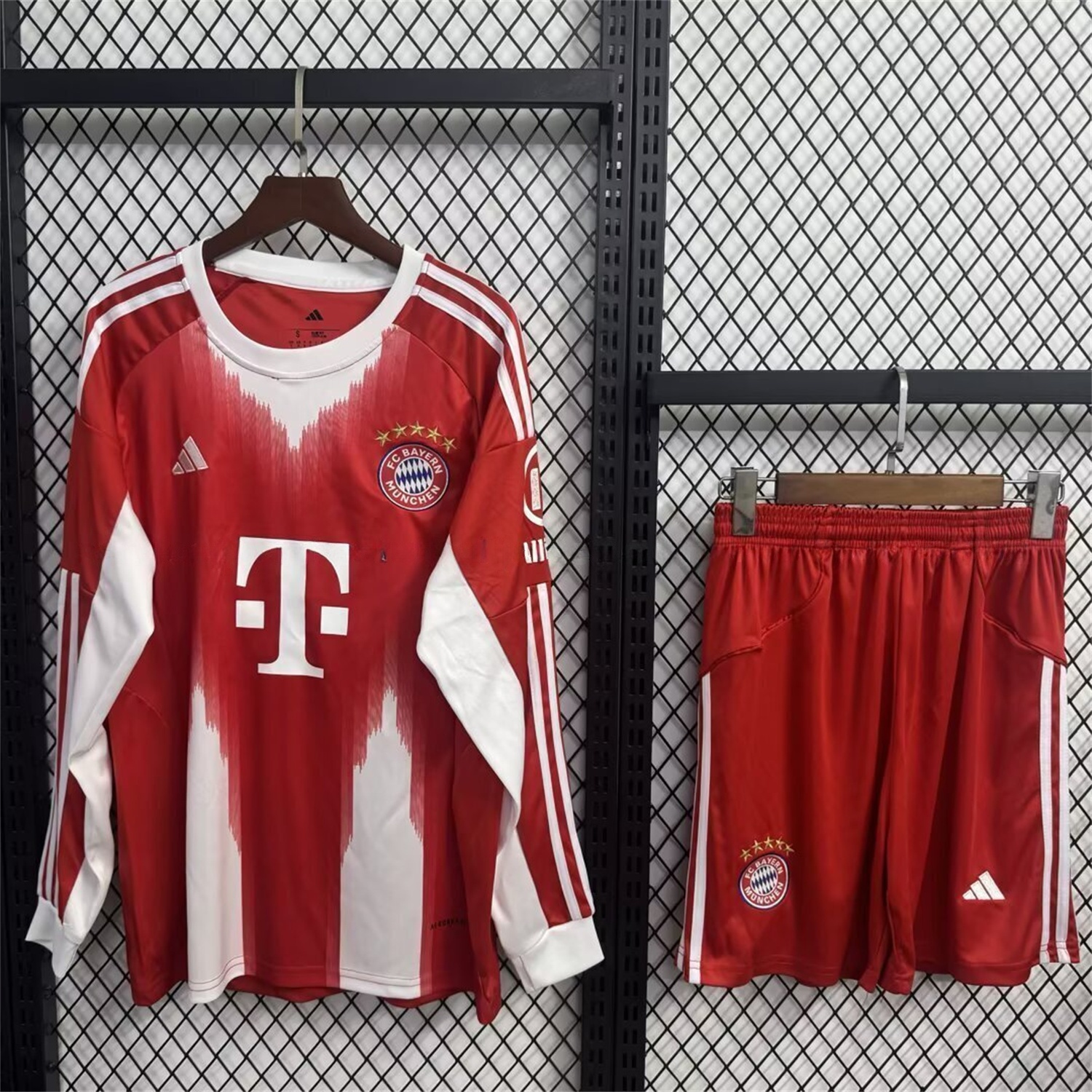 Bayern Munich 25-26 Home Long Sleeves Kids Kit - Unitedfutballjersey