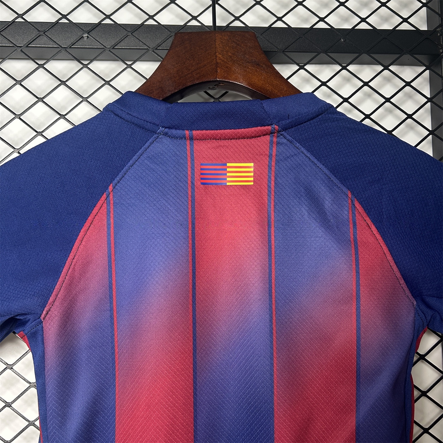 Barcelona 25-26 Ed Sheeran Home Special Kids Kit - Fans Version - Unitedfutballjersey