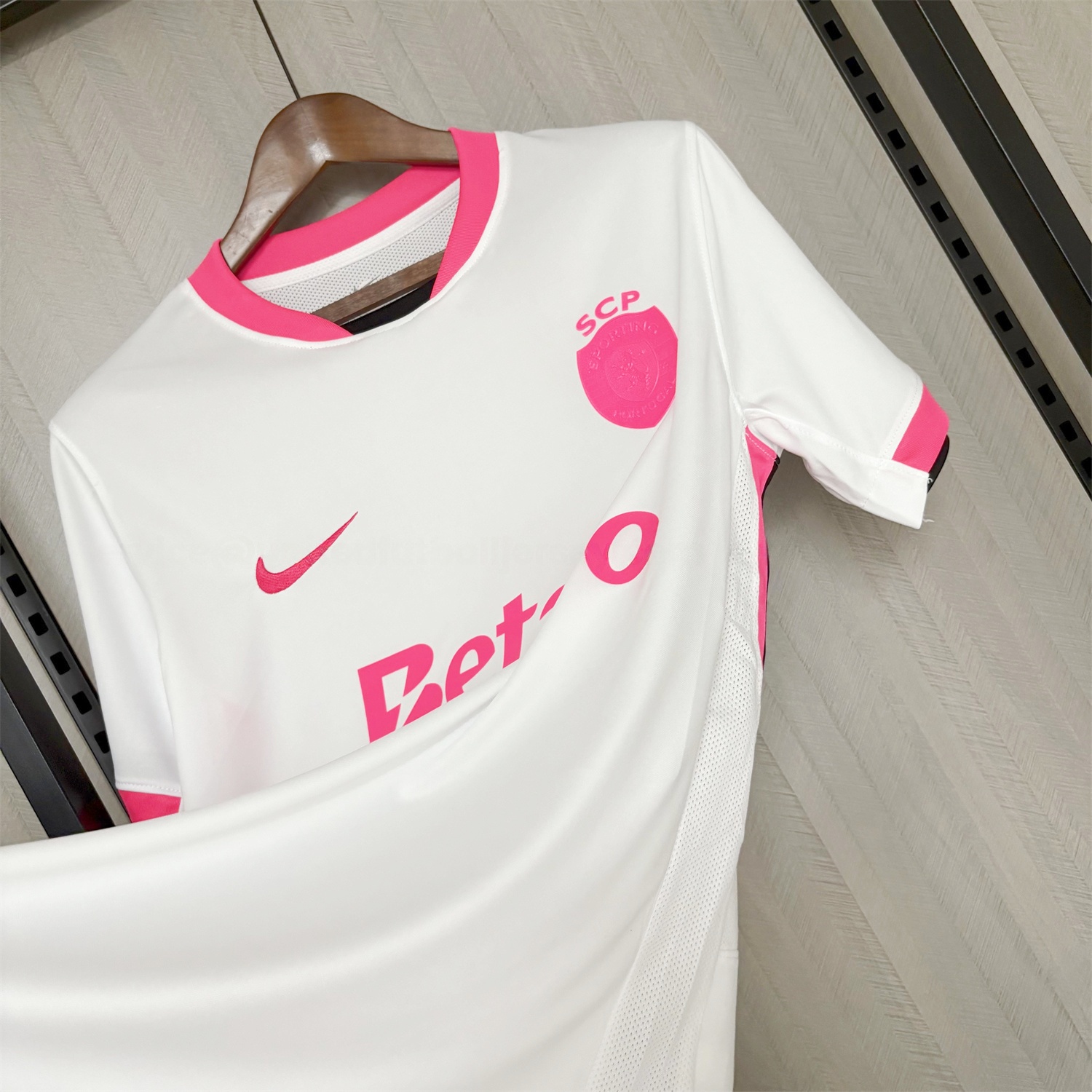 Sporting CP 25-26 Pink And White Special Jersey - Fans Version - Unitedfutballjersey