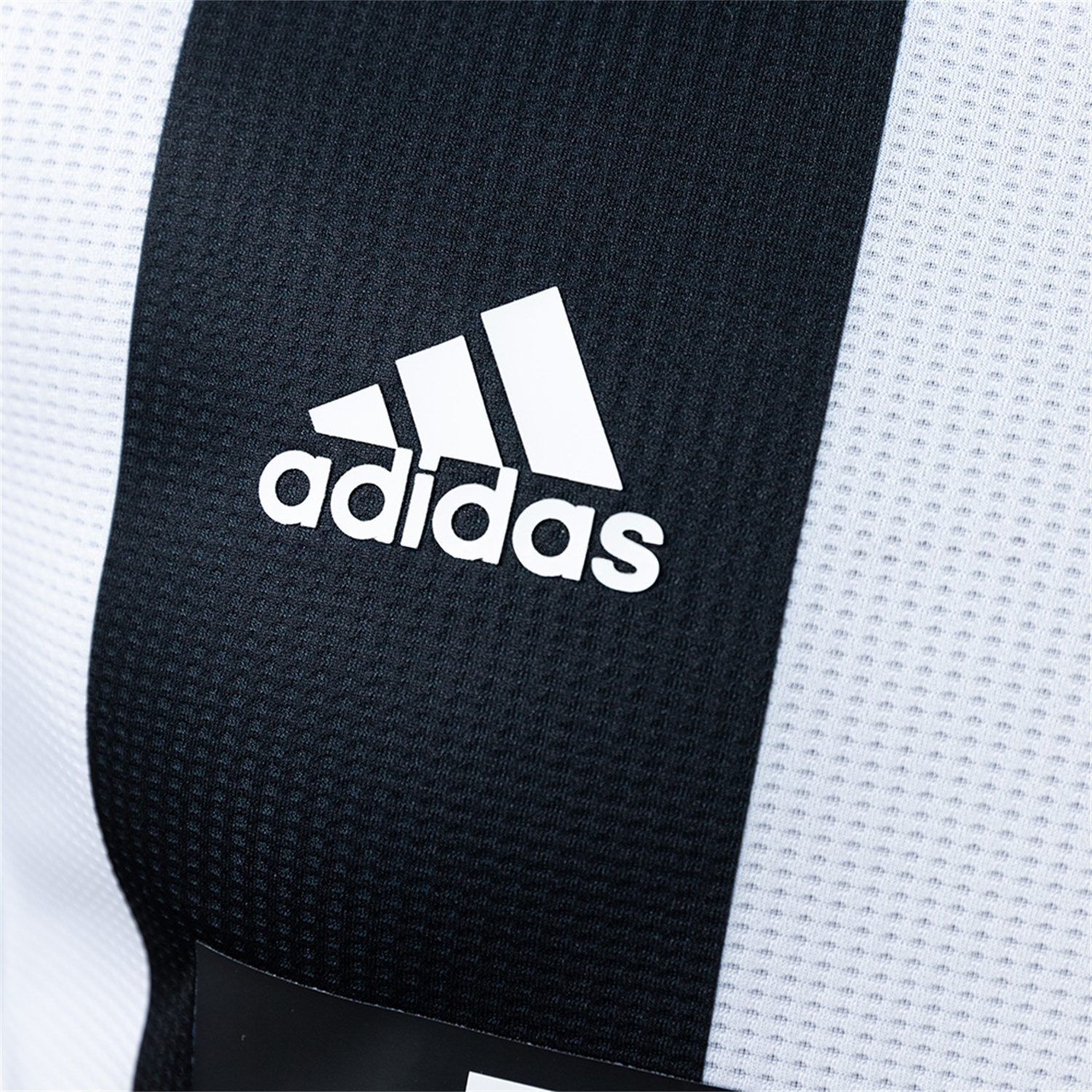 Retro Juventus 2018-19 Home Jersey - Player Version - Unitedfutballjersey