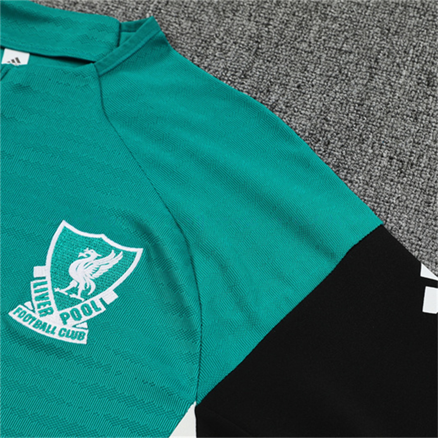 Liver.pool 25-26 Long Sleeve Training Set - Player Version - Green Top and Black Pants - Unitedfutballjersey