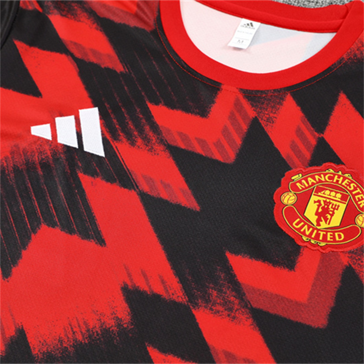 Manchester United 25-26 Kids Short-Sleeve Training Set - Red Camouflage Top & Black Shorts - Unitedfutballjersey