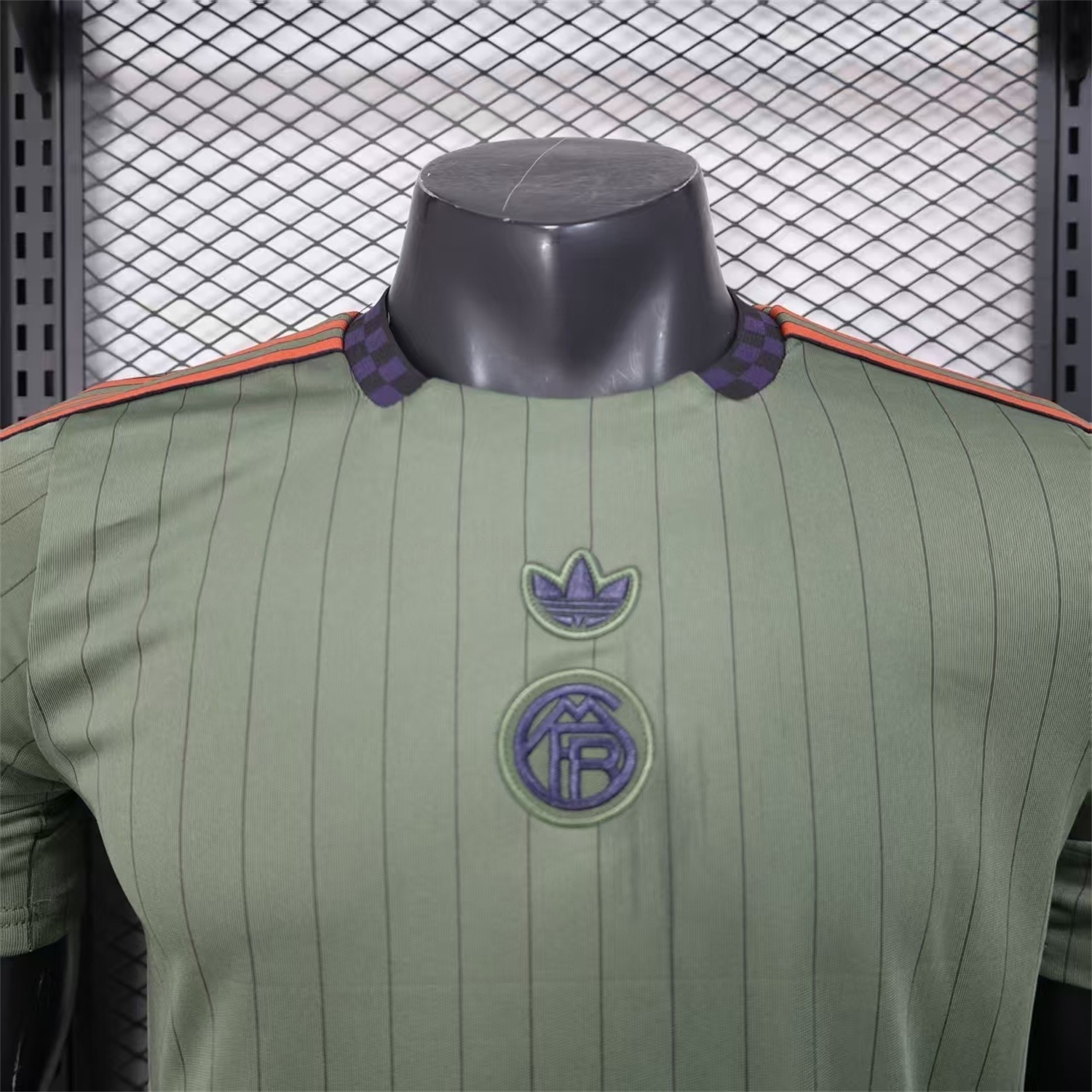 Bayern Munich 25-26 Trefoil Grey Green Travel Jersey - Player Version - Unitedfutballjersey