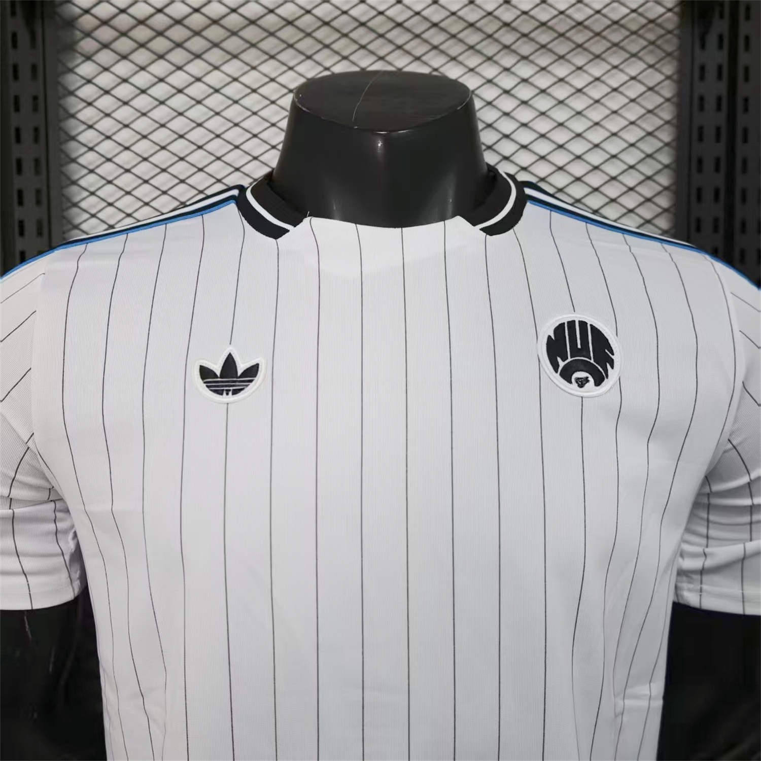 Newcastle United 25-26 Icon Range Travel Special Edition White Jersey - Player Version - Unitedfutballjersey