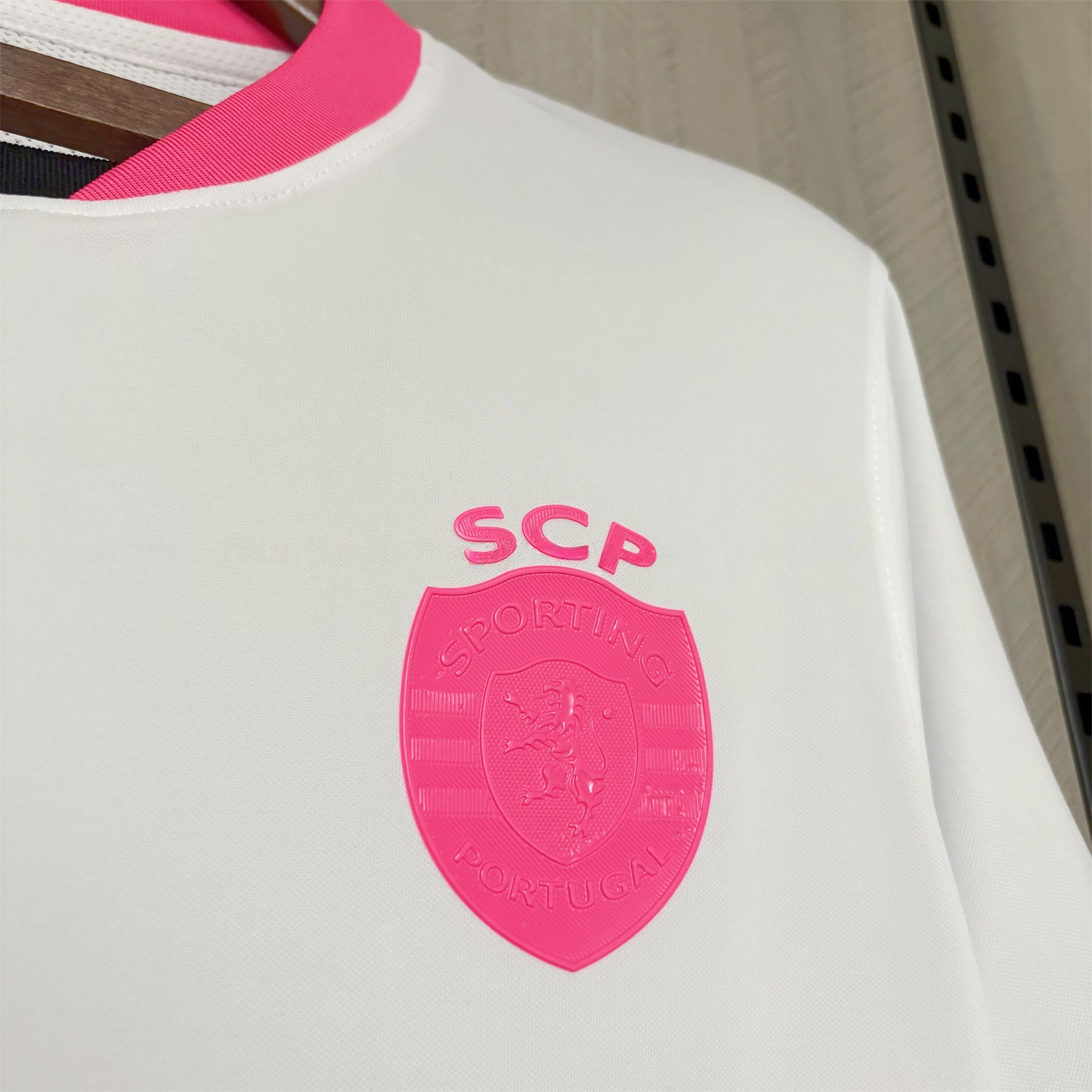 Sporting CP 25-26 Pink And White Special Jersey - Fans Version - Unitedfutballjersey