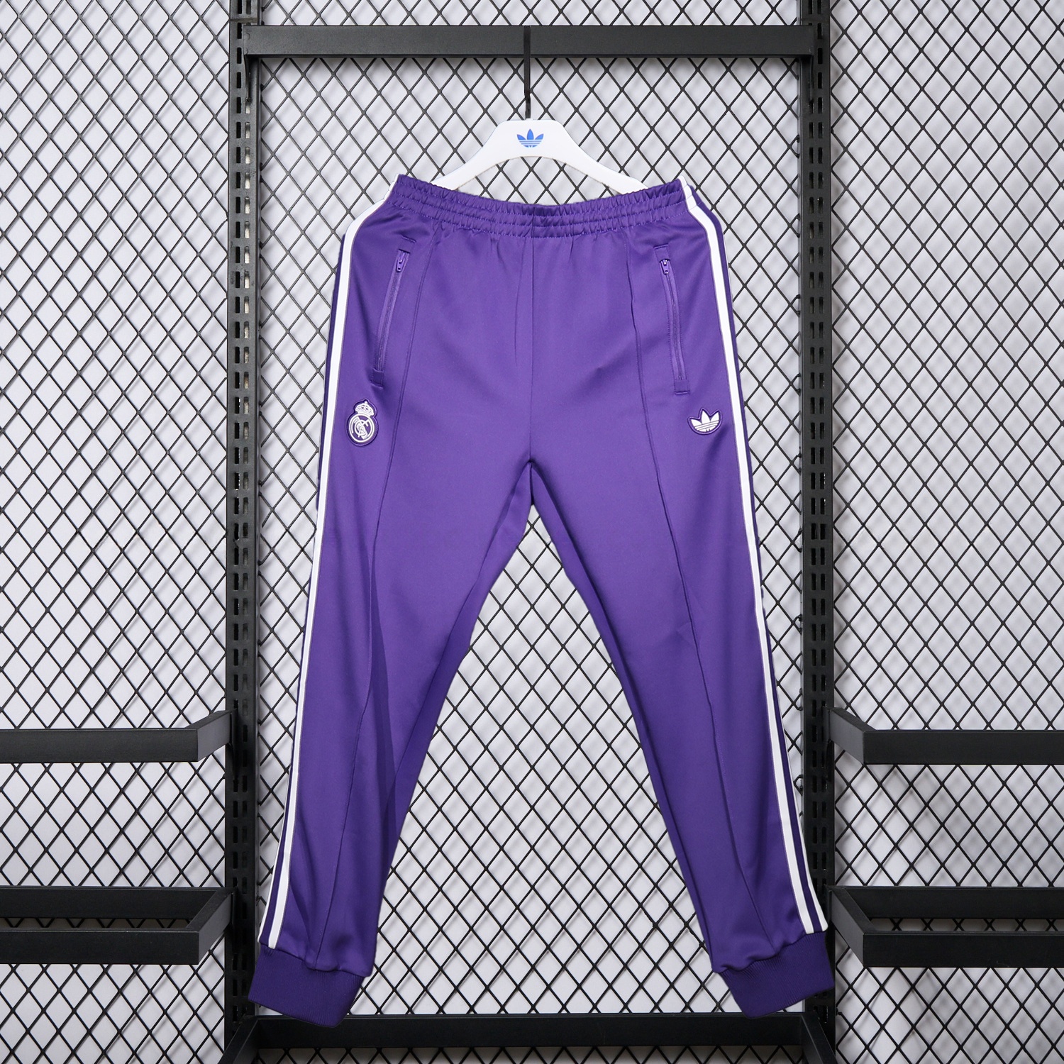 Real Madrid 25-26 White Lines Training Set - Purple Top and Purple Pants - Unitedfutballjersey