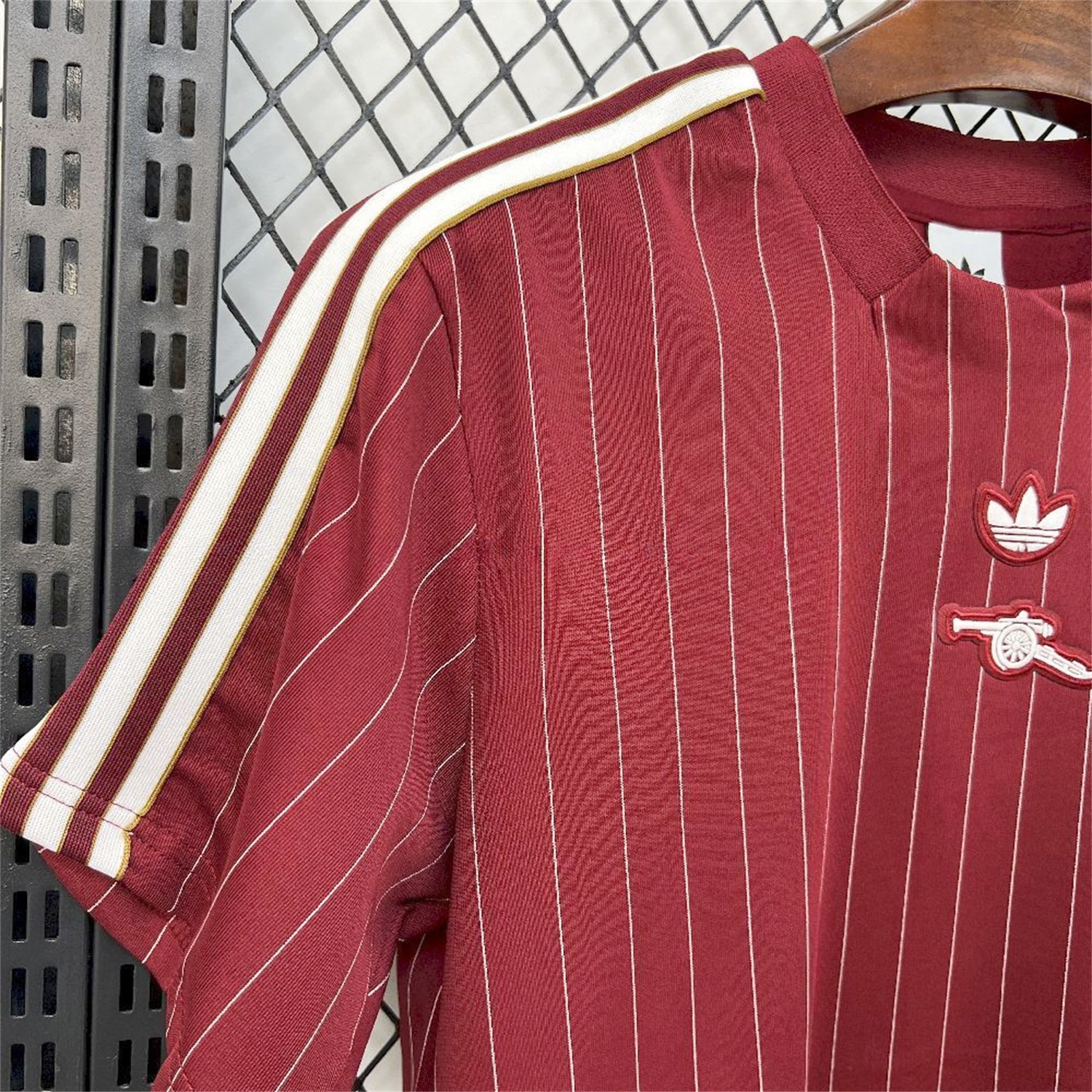 Arsenal 25-26 Trefoil White Lines Red Travel Jersey - Fans Version - Unitedfutballjersey