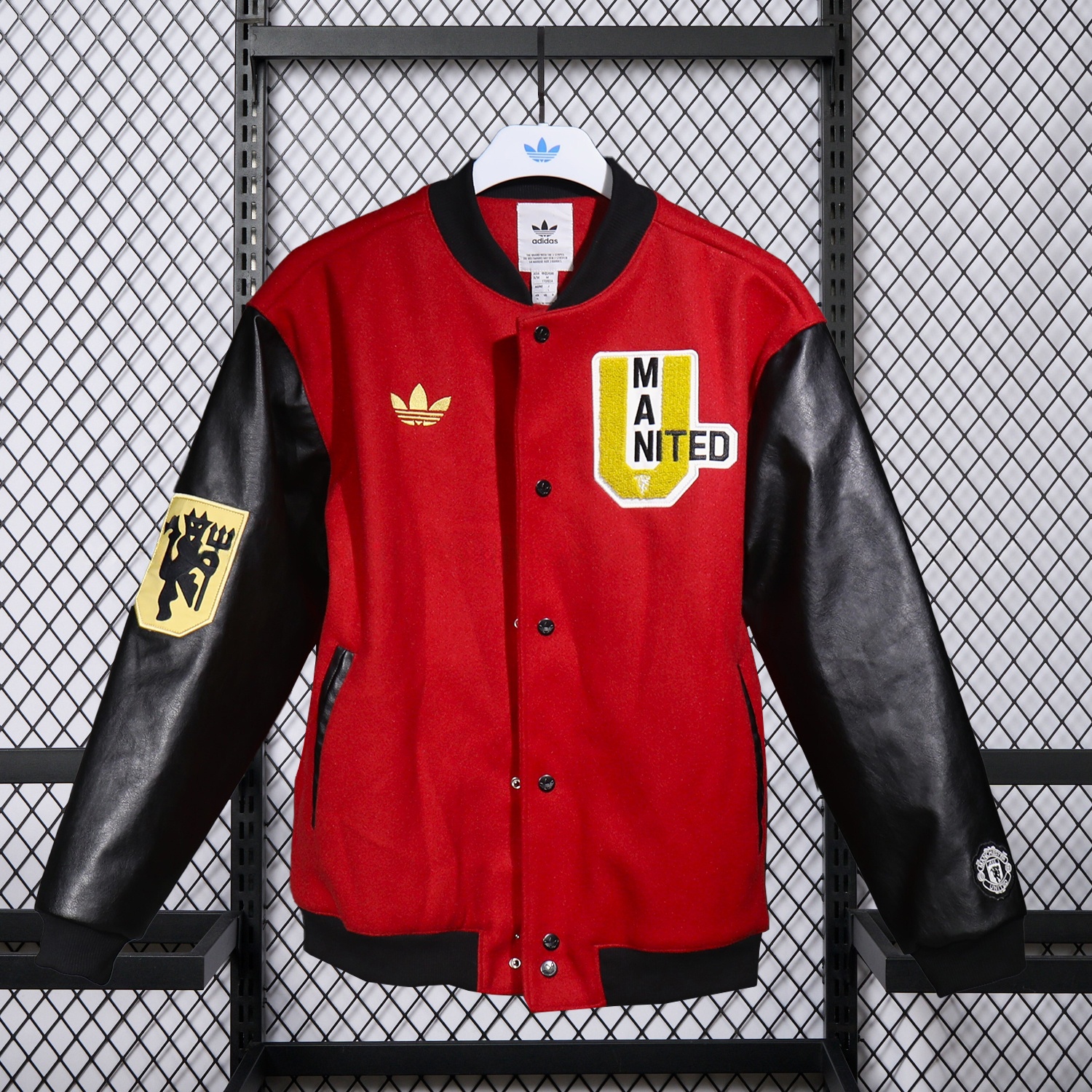 Manchester United 25-26 Warm Windbreaker Jacket - Red And Black - Unitedfutballjersey