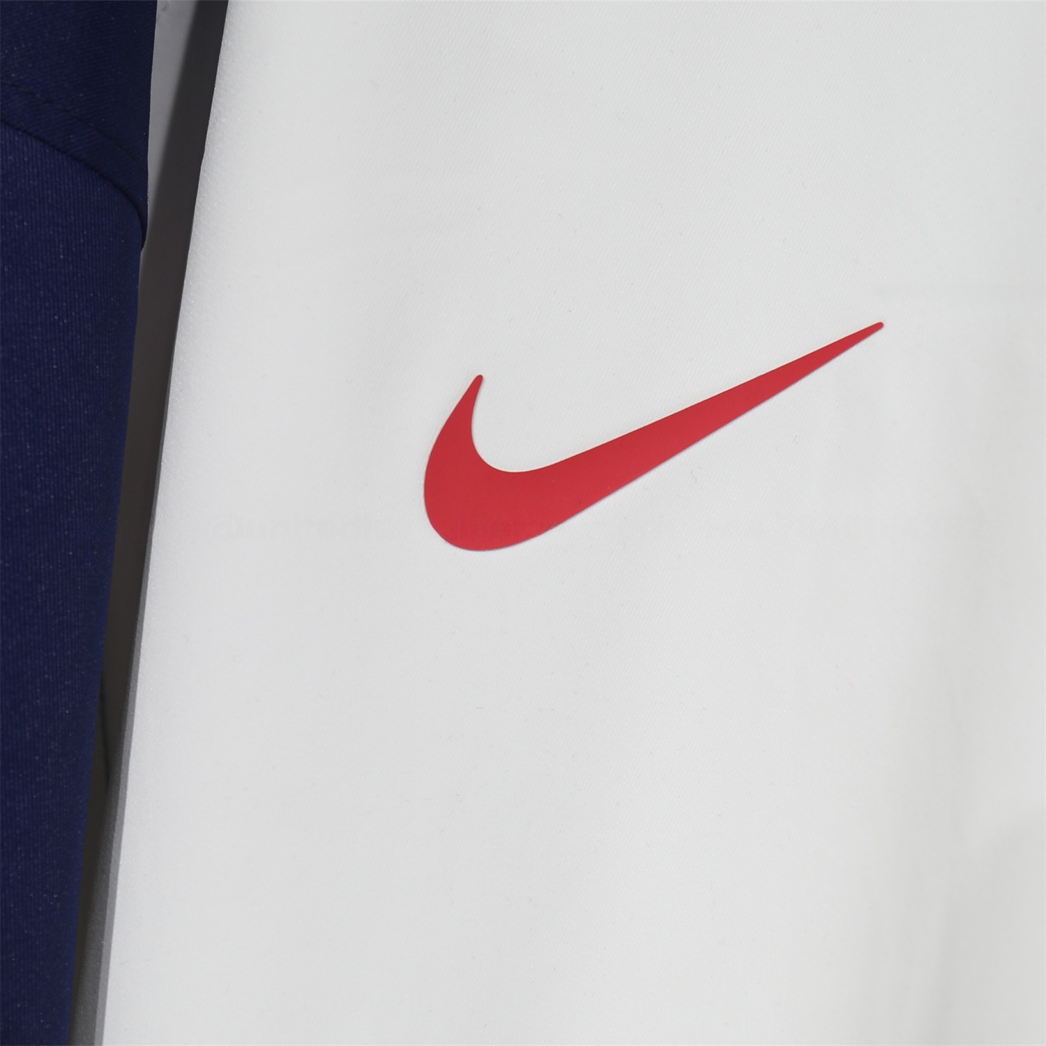 Paris Saint-Germain PSG 25-26 Throwback Windbreaker Jacket - White - Unitedfutballjersey