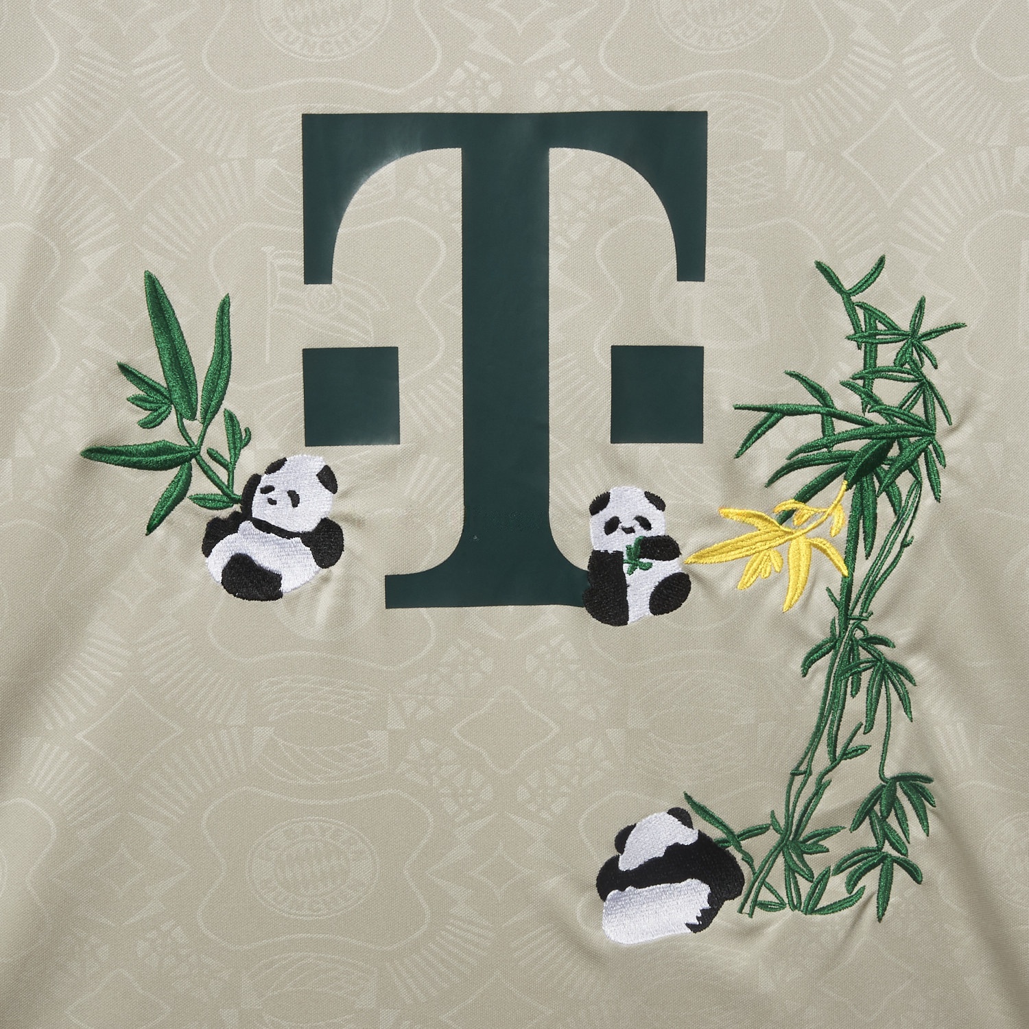 【Panda Bamboo Embroidered Version】Bayern Munich 25-26 Oktoberfest Jersey - Fans Version - Unitedfutballjersey