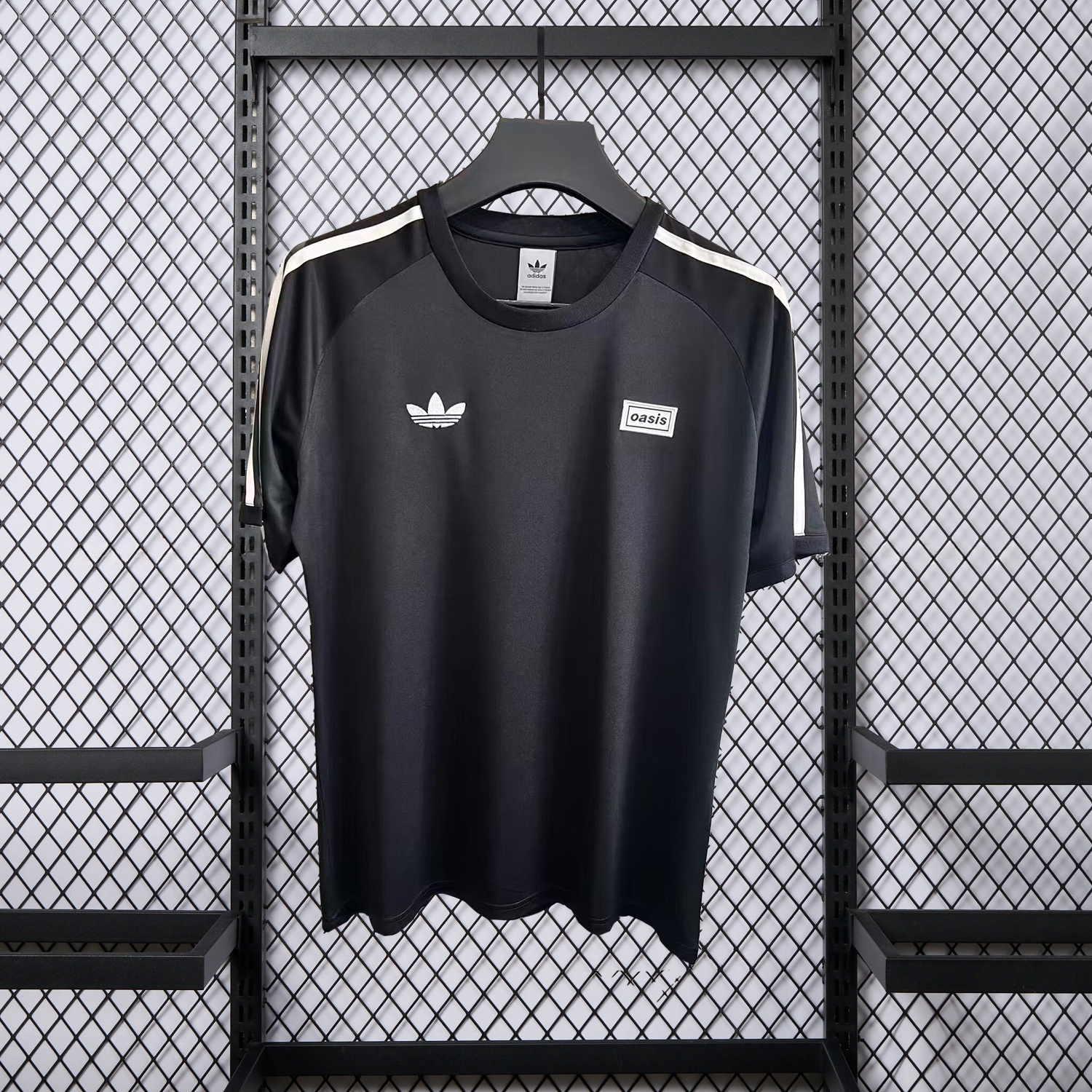 Adidas 25-26 Oasis Originals Tour Black Jersey - Fans Version - Unitedfutballjersey