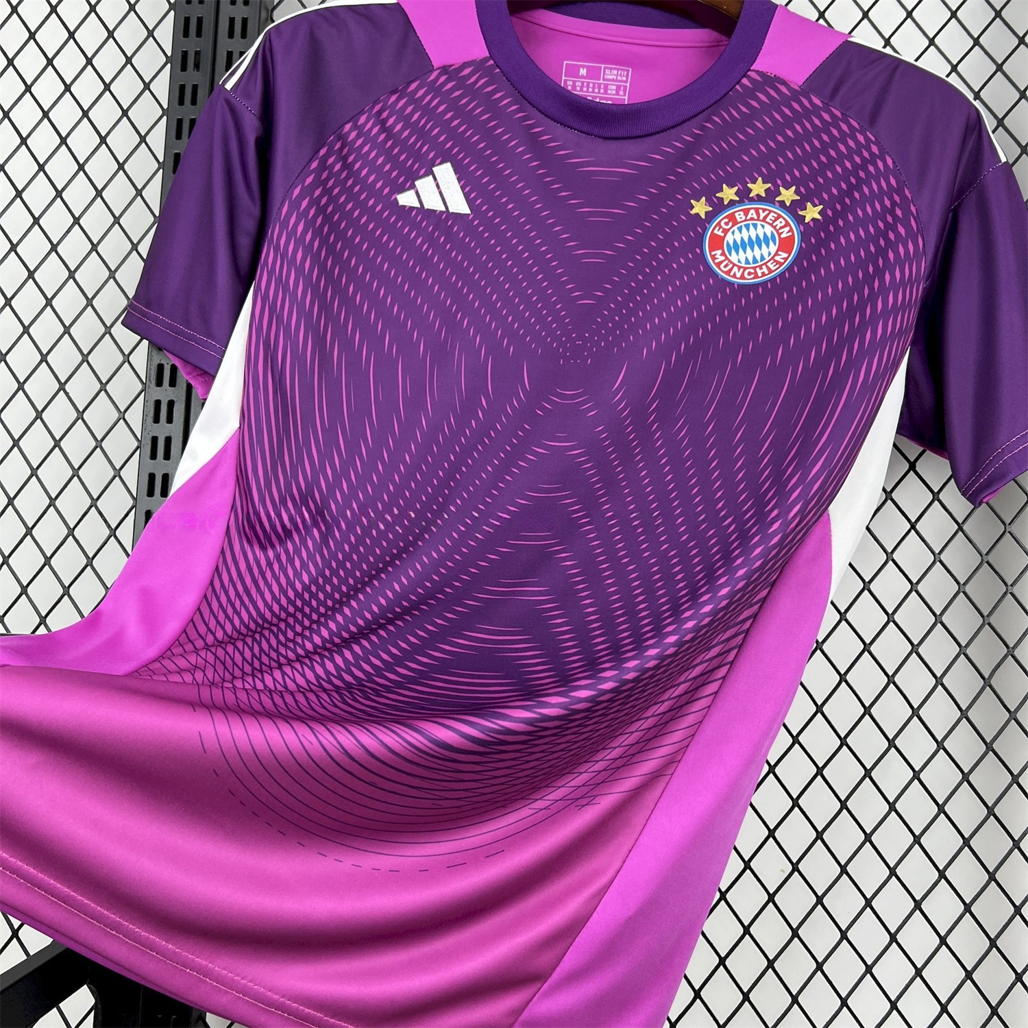 Bayern Munich 25-26 Purple Goalkeeper Jersey - Fans Version - Unitedfutballjersey