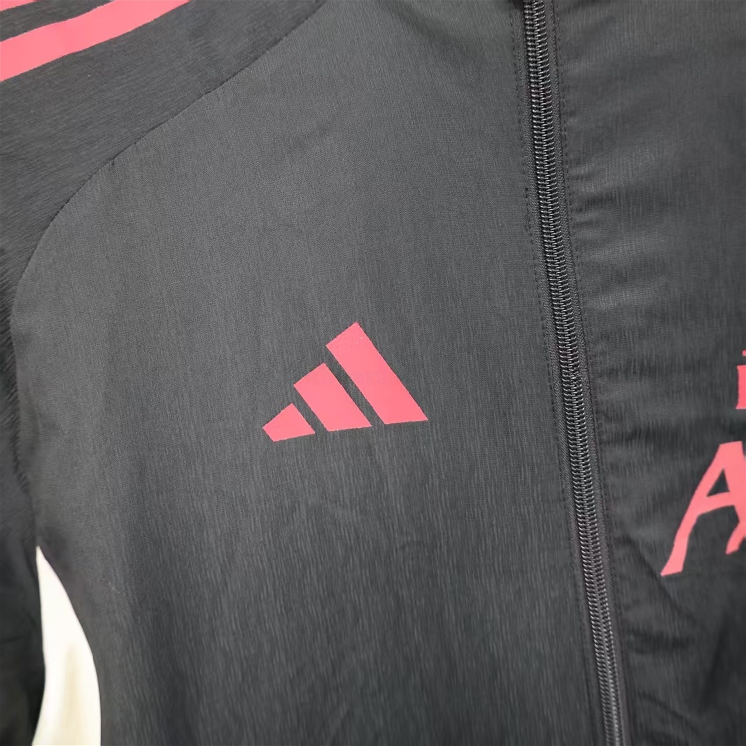 Liver.pool 25-26 Black Windbreaker Jacket - Unitedfutballjersey