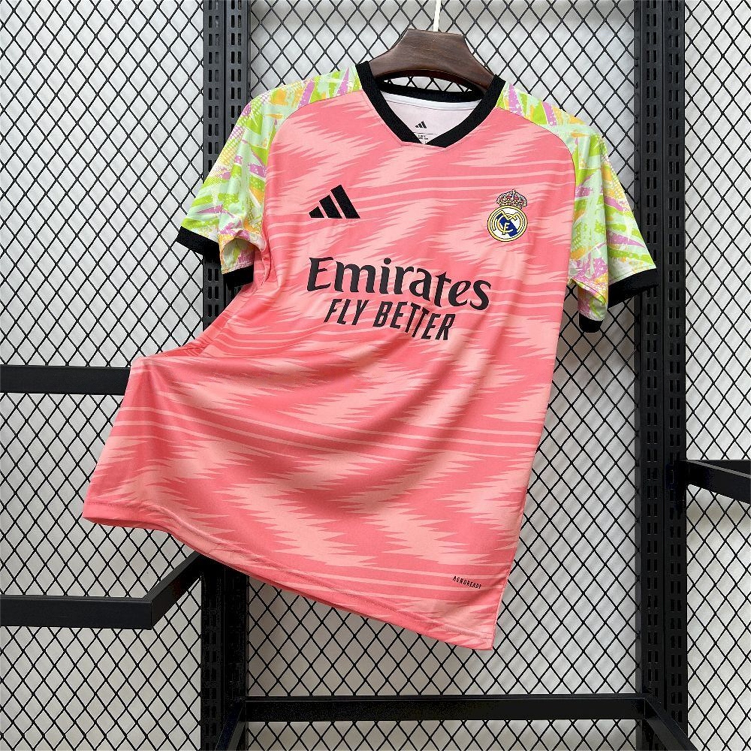 Real Madrid 25-26 Pink And Green Pre-Match Training Jersey - Fans Version - Unitedfutballjersey